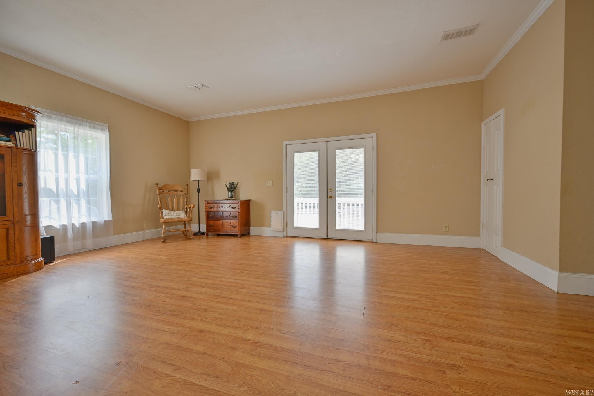 MENA ORIGINAL - Residential