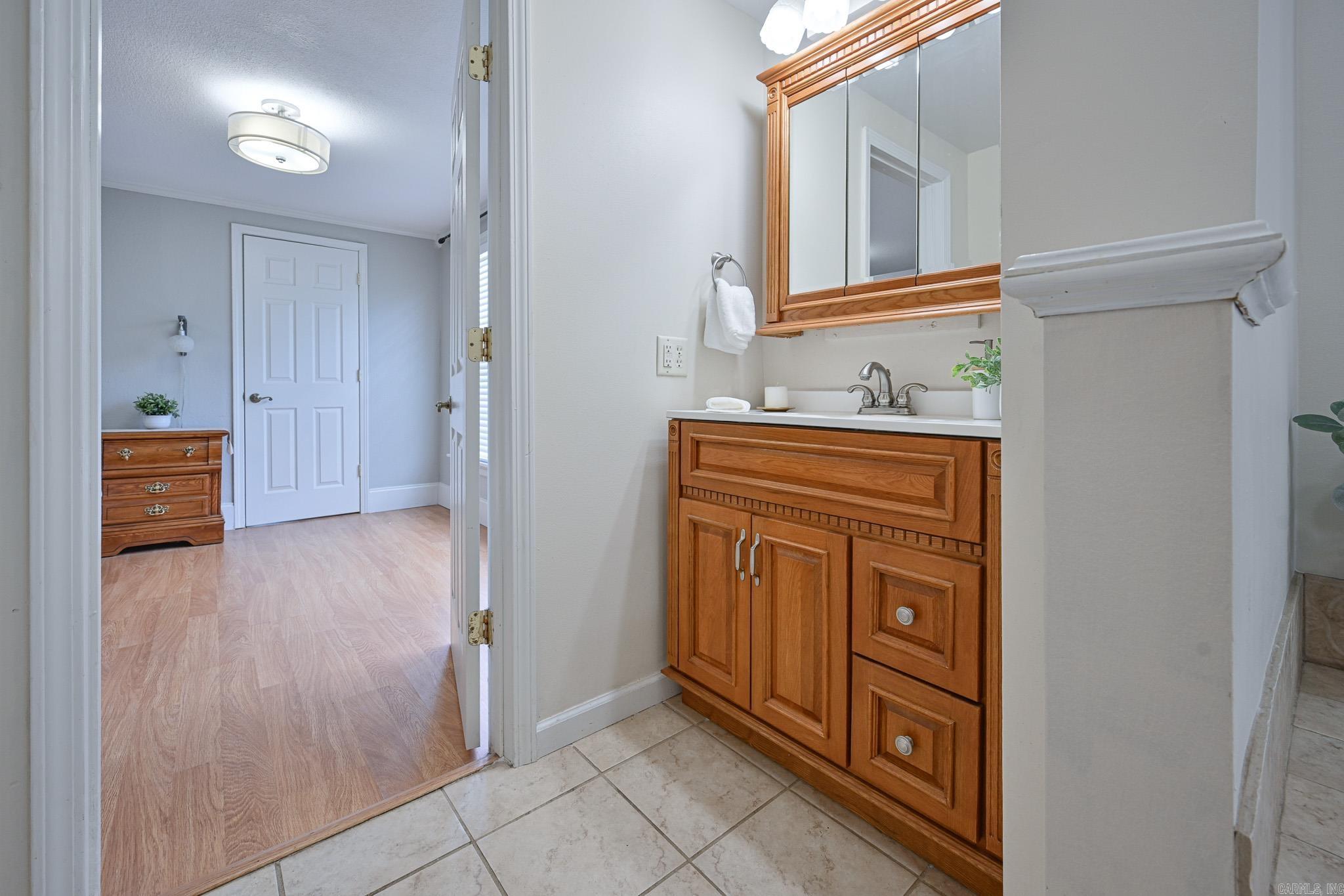 MENA ORIGINAL - Residential