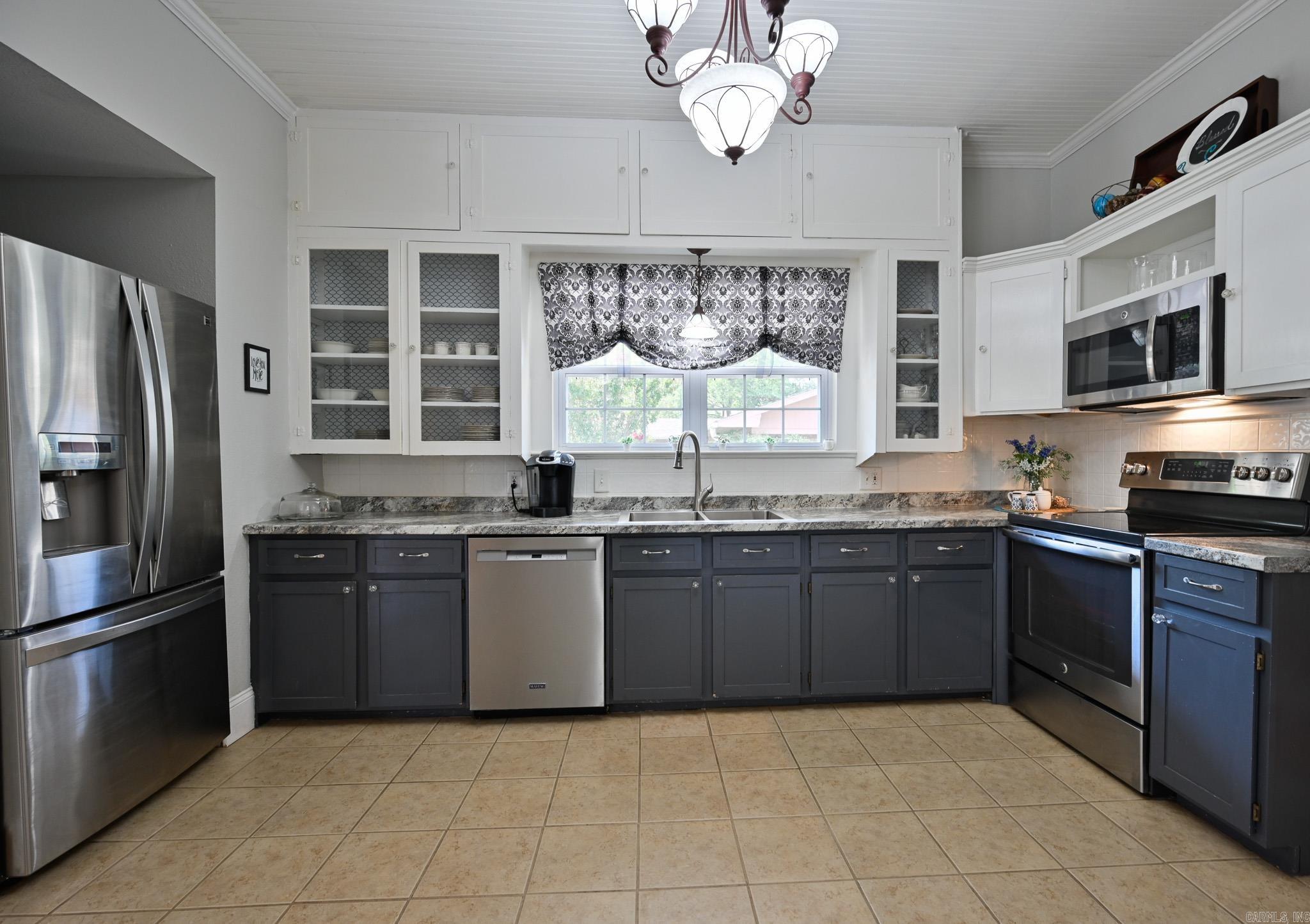 MENA ORIGINAL - Residential