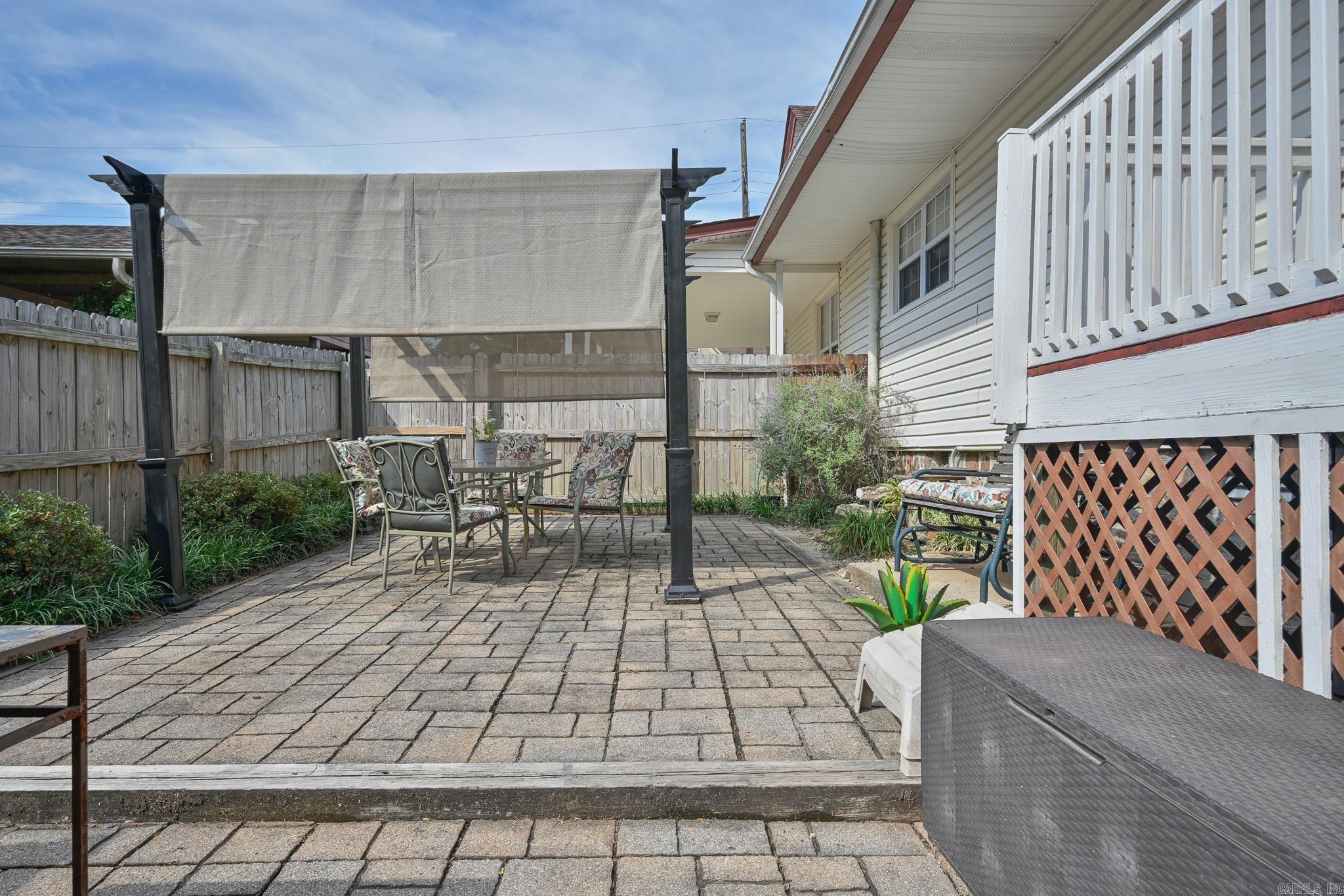 MENA ORIGINAL - Residential