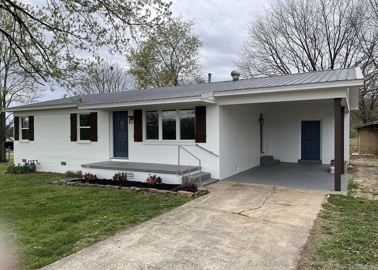 BRYANTS 2ND EAST - Residential