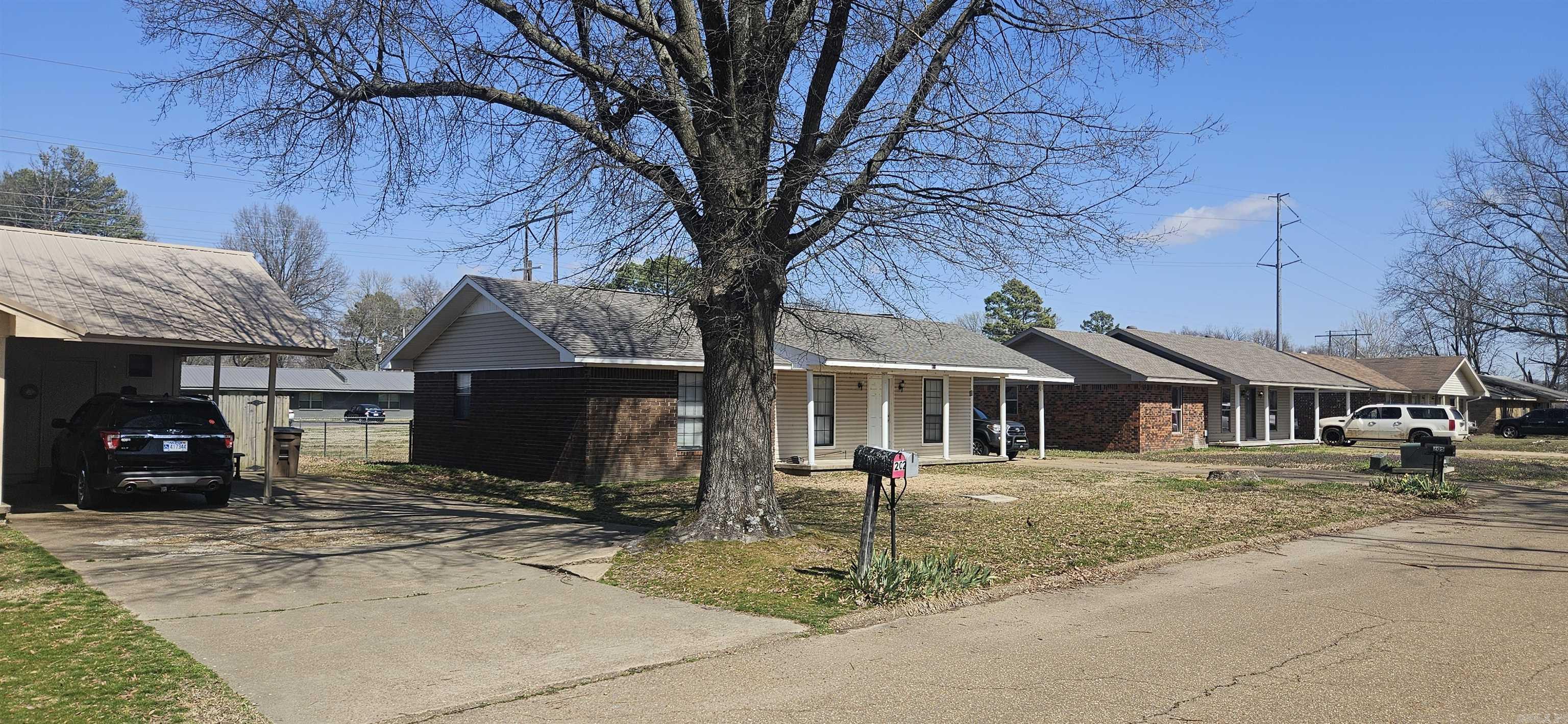 REAL ESTATE AUCTION - 24 INCOME PRODUCING HOME RENTALS IN WYNNE, AR - FRI. MAY 2, 10AM - ATTENTION Investors and homebuyers! Join us for this live real estate auction being held at the Fire Station in Wynne, AR (1111 Falls Blvd N, Wynne, AR 72396) on Friday, May 2nd at 10am. Here's your chance to purchase turnkey, income producing homes. For a list of all twenty-four properties or additional details contact the listing agent. Rent rolls are available upon request. 204 Pamela Drive, Wynne, AR • 3BR/1.5BA • 1161 sq ft • Year built: 1977 • Roof: New 2024 • Monthly rent being collected: $800 • Rental contract: 5/31/24 - 5/30/25 TERMS FOR THE REAL ESTATE AUCTION: • Must Have Proof of Availability of Funds to Register. • 10% Buyer's Premium added to bidder’s final purchase price. • Closing in 30 Days. • Sold AS IS, WHERE IS. • No Contingencies. • No Exceptions Will Be Made. • Earnest Money in The Amount of 10% - Preferably in the Form of a Cashier’s Check - Payable to Thomas Blackmon Realty - Due Day of the Auction. • Announcements Made Day of the Sale Take Precedence Over Printed Material.