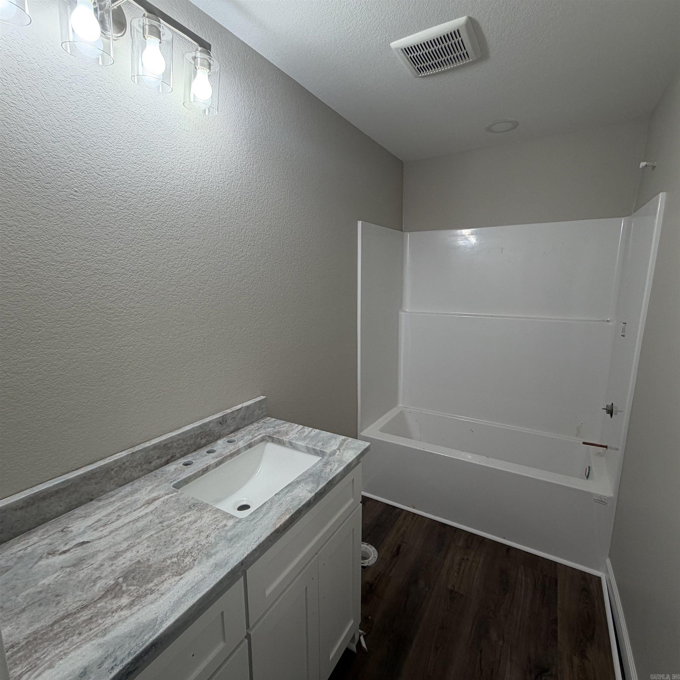 WINCHESTER ESTATES - Residential