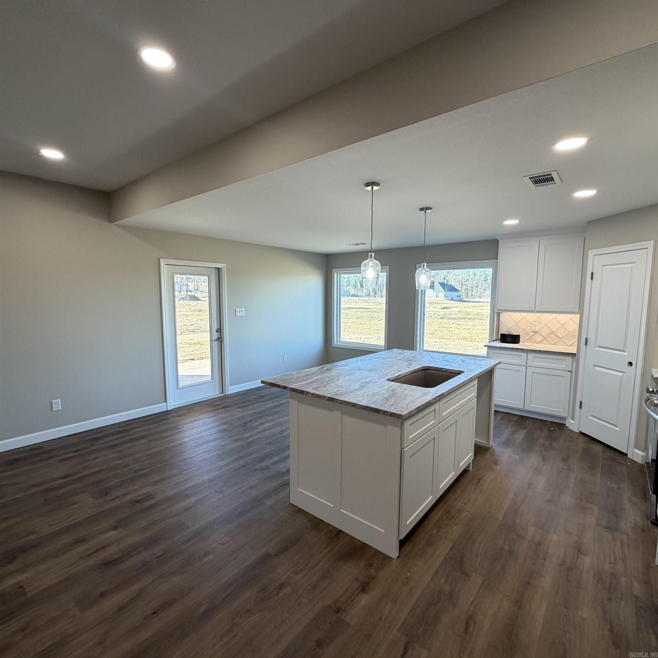 WINCHESTER ESTATES - Residential