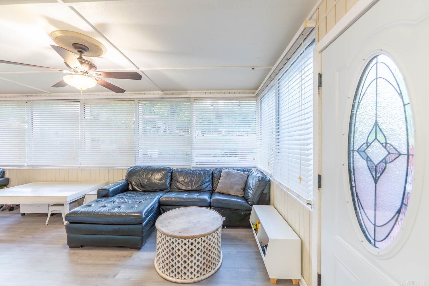 DOUBLE LINKS - Residential