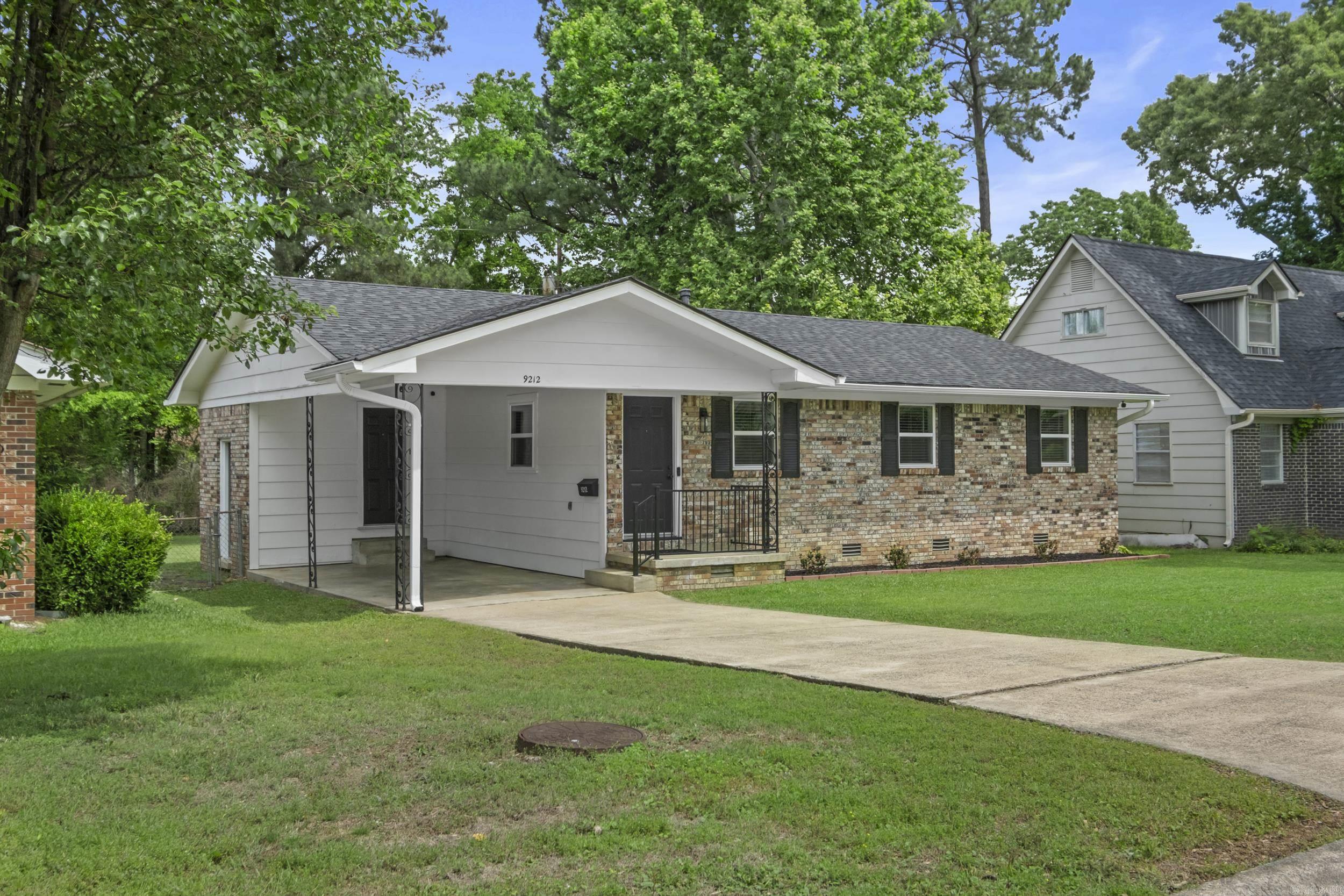 CLOVER HILL PLACE - Residential
