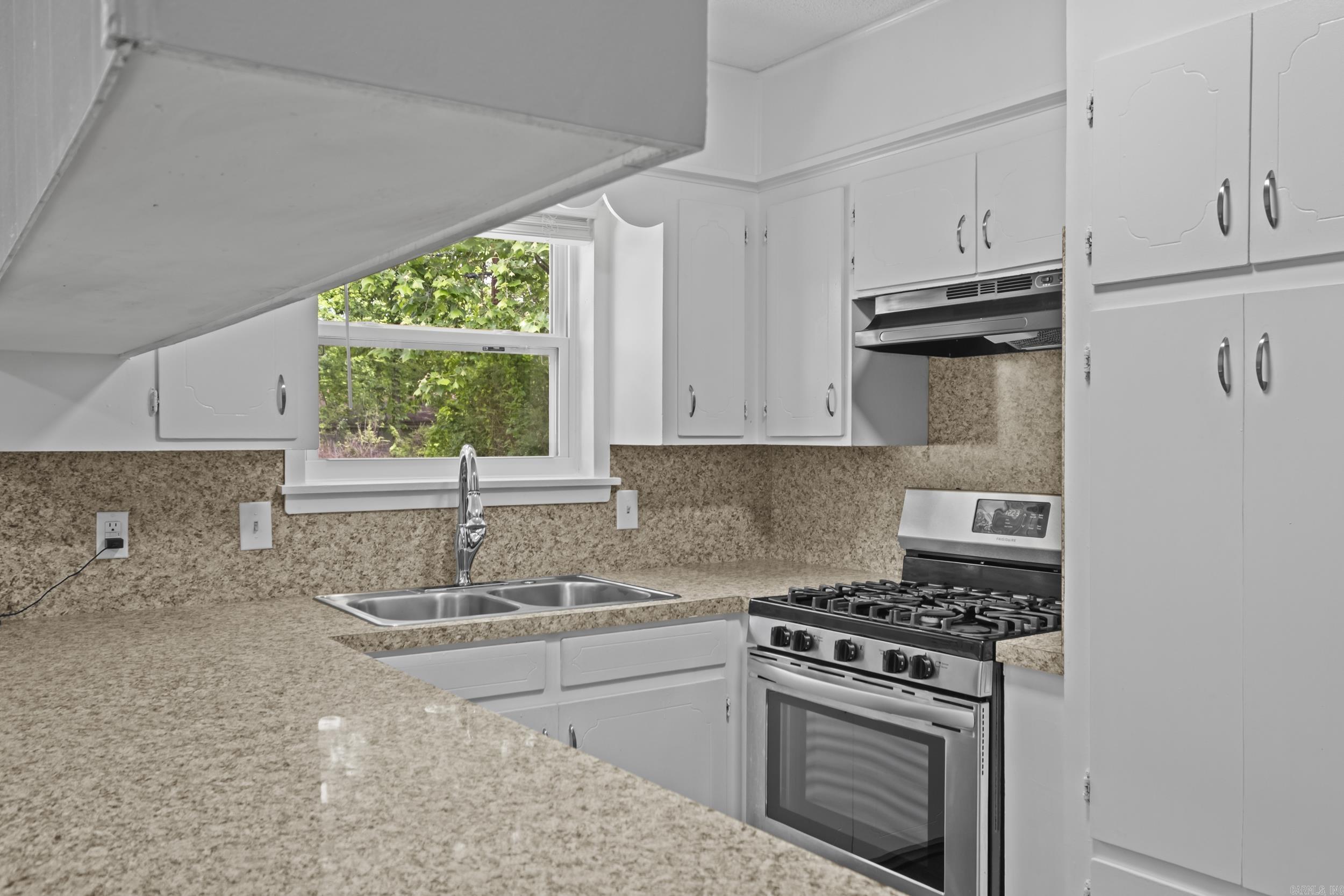 CLOVER HILL PLACE - Residential