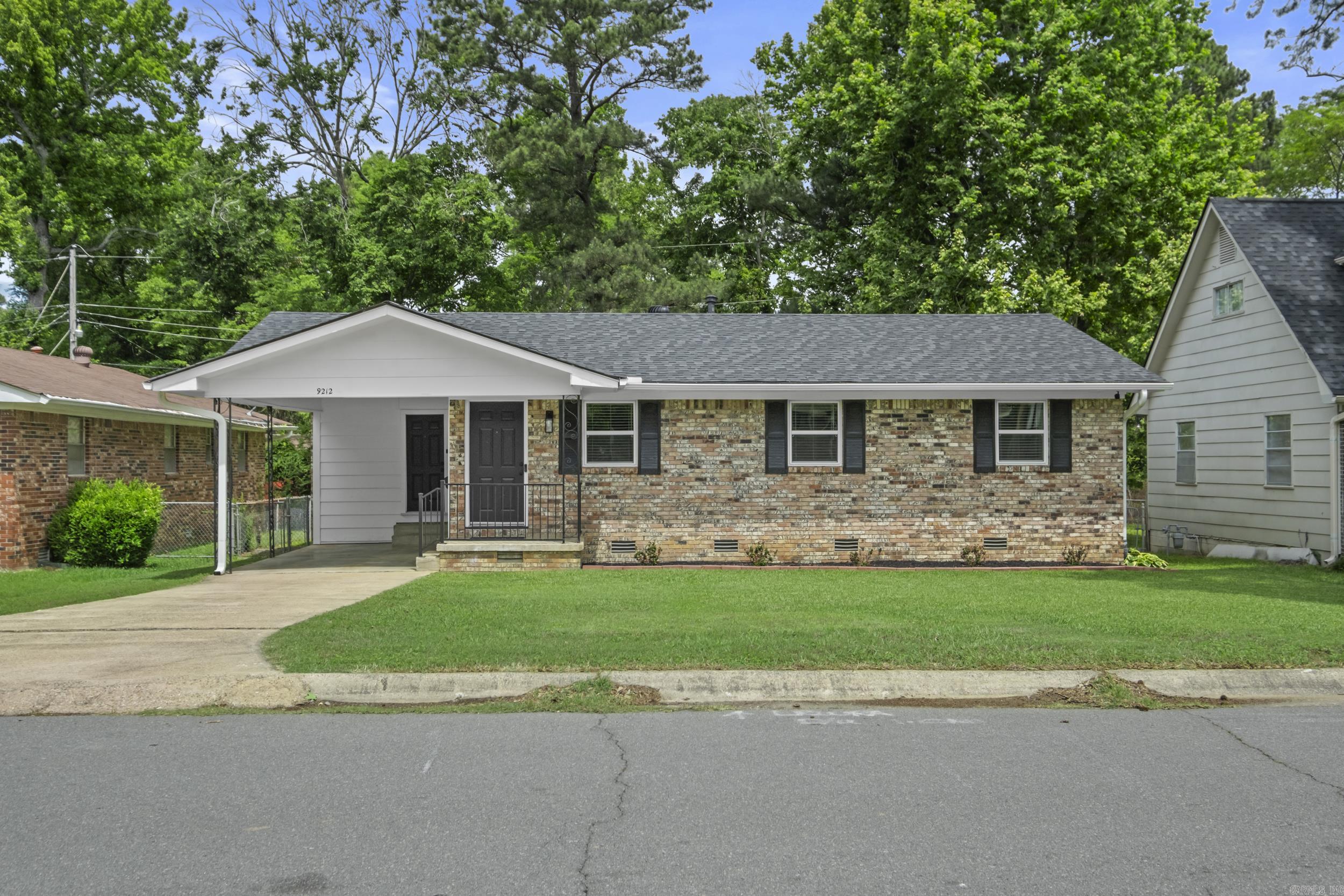 CLOVER HILL PLACE - Residential