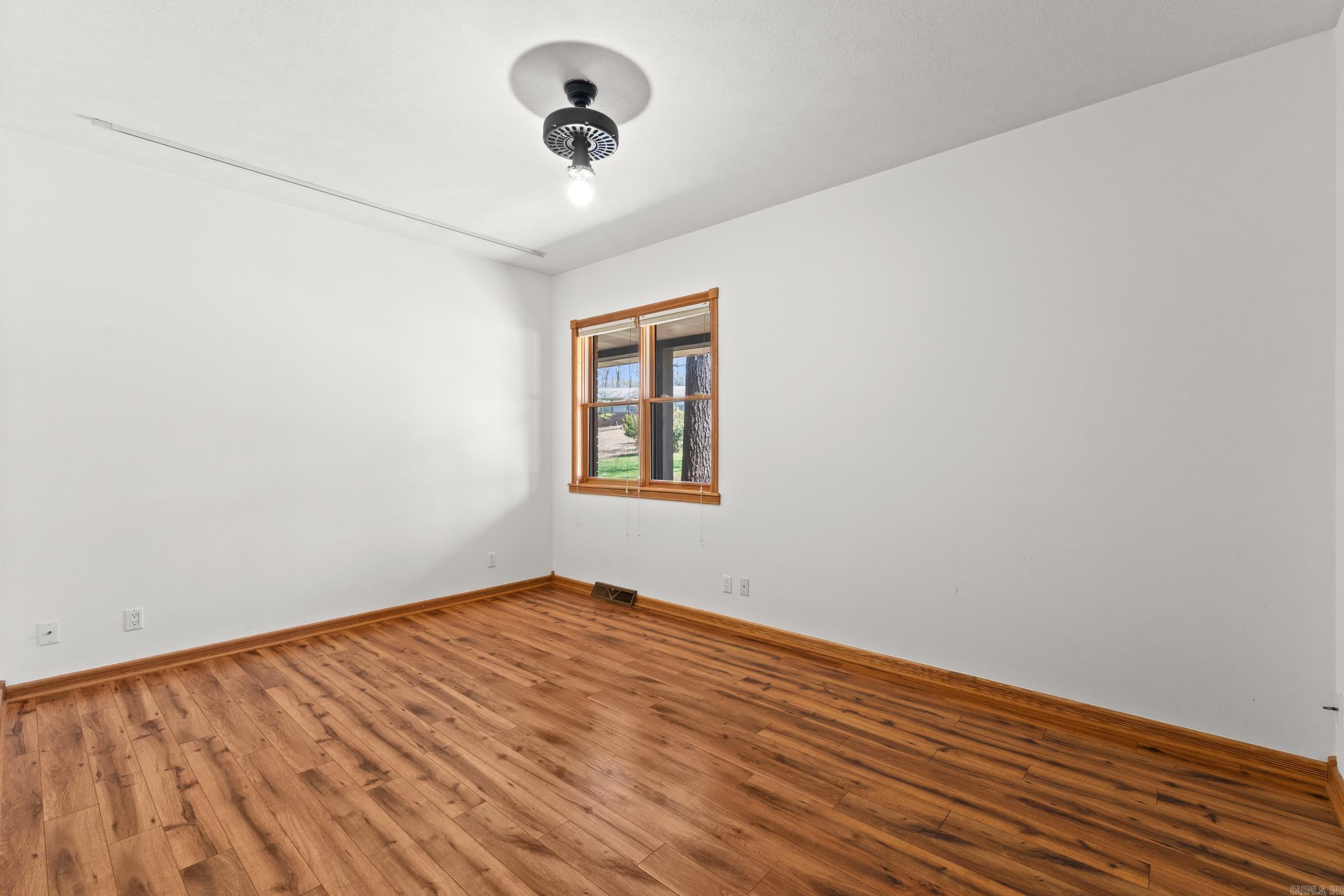 DRIFTWOOD LAKE SUB - Residential