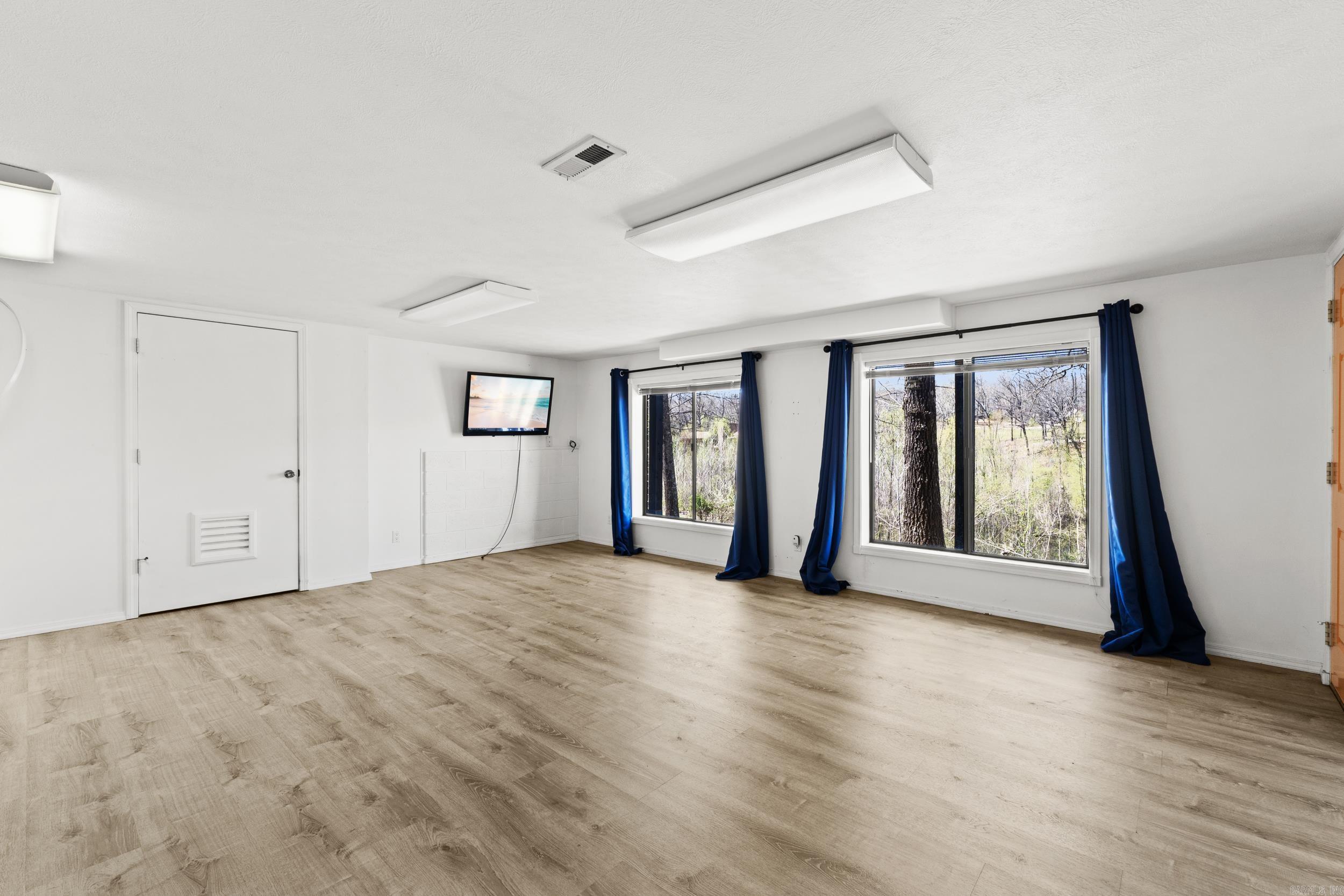 DRIFTWOOD LAKE SUB - Residential