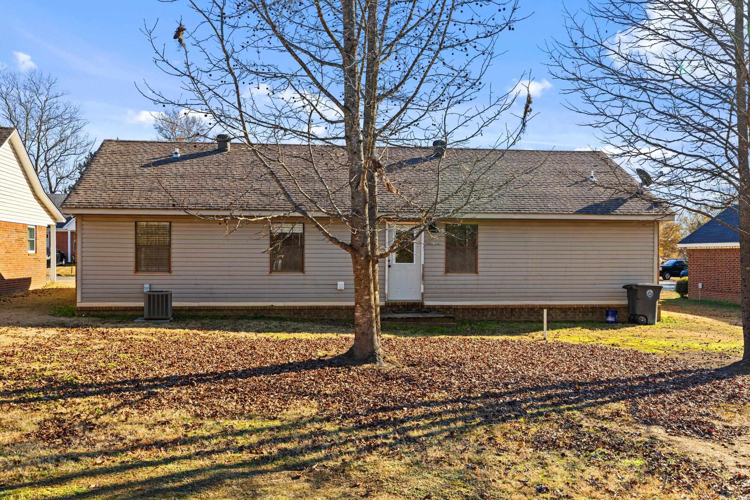 FIELDS FARM - Residential