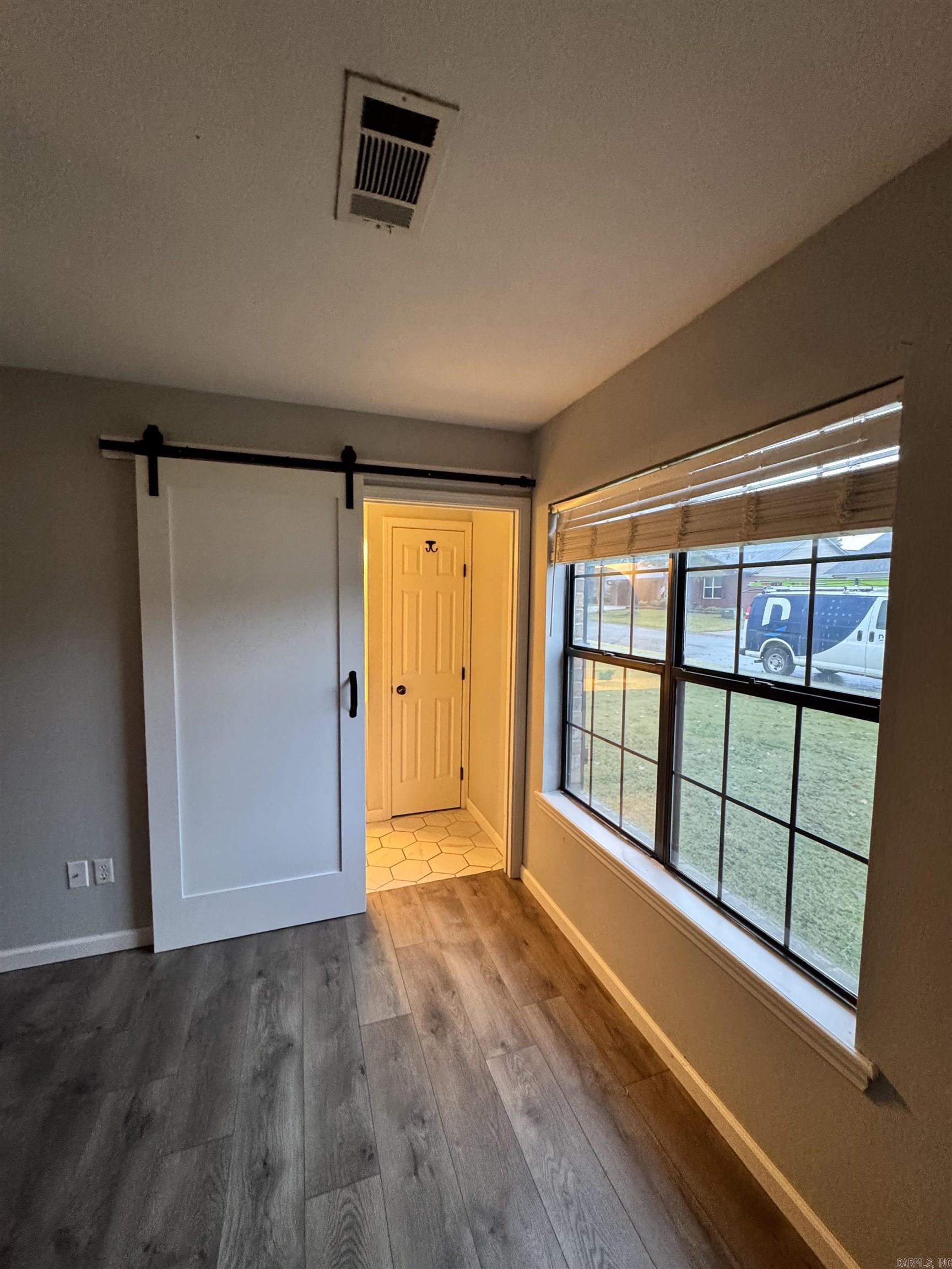 FIELDS FARM - Residential