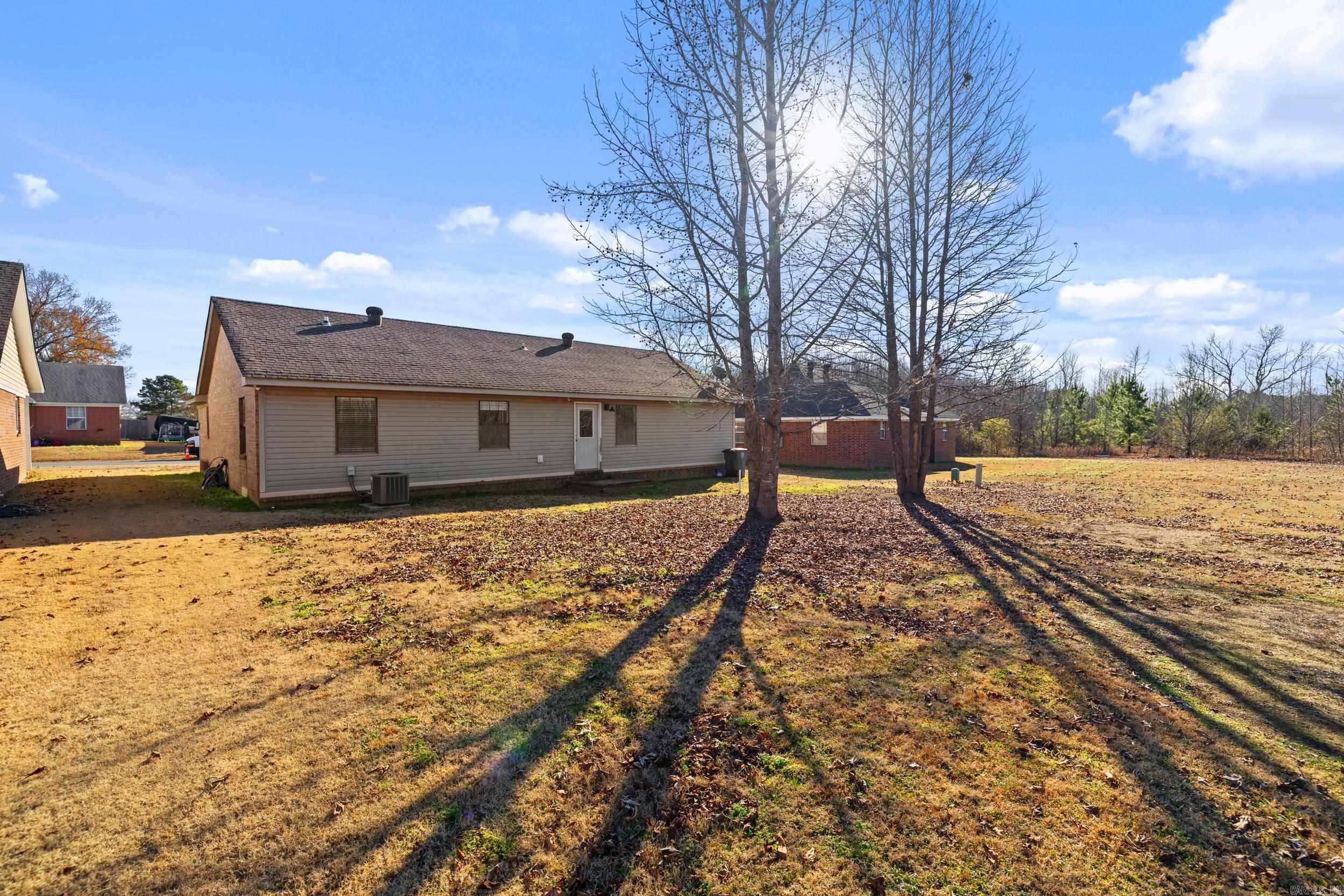 FIELDS FARM - Residential