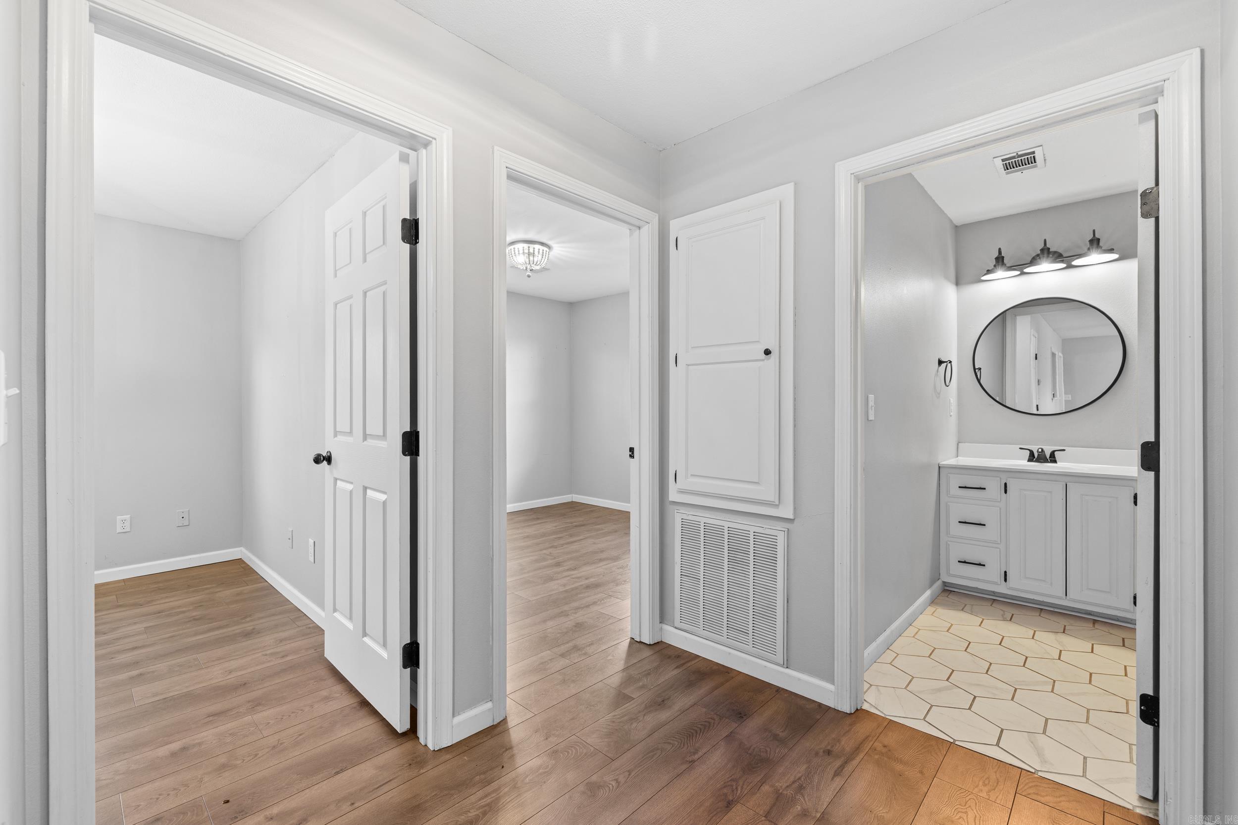 FIELDS FARM - Residential