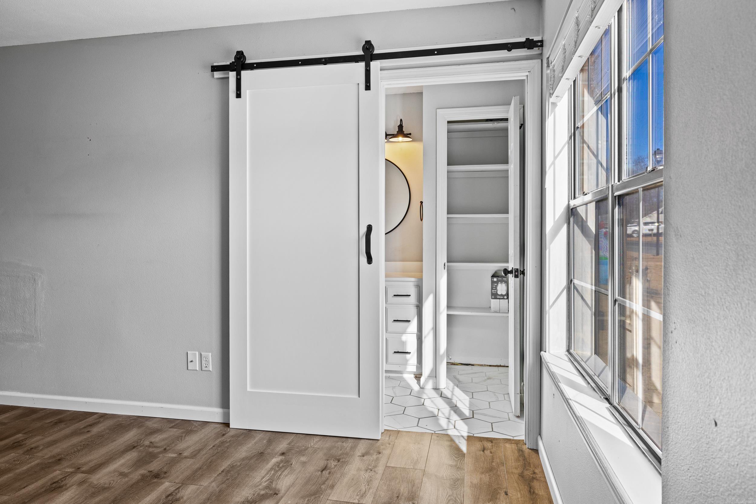 FIELDS FARM - Residential