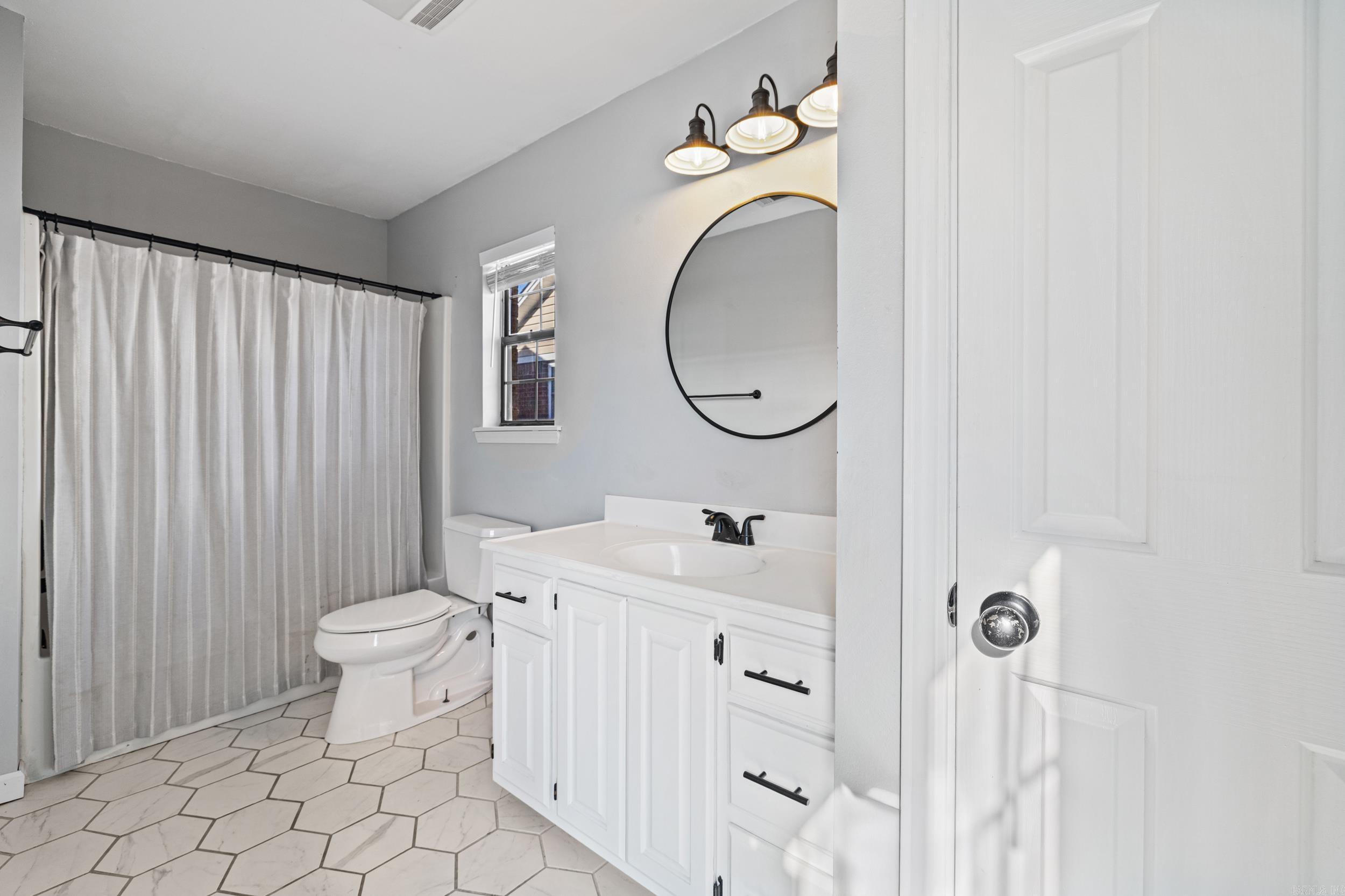 FIELDS FARM - Residential