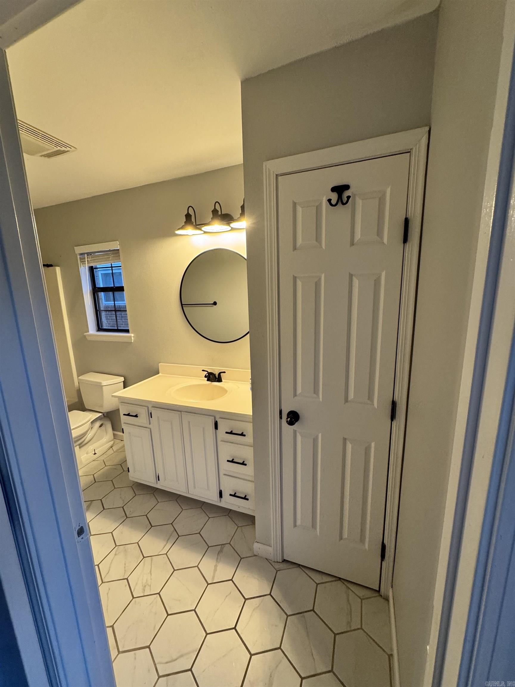 FIELDS FARM - Residential