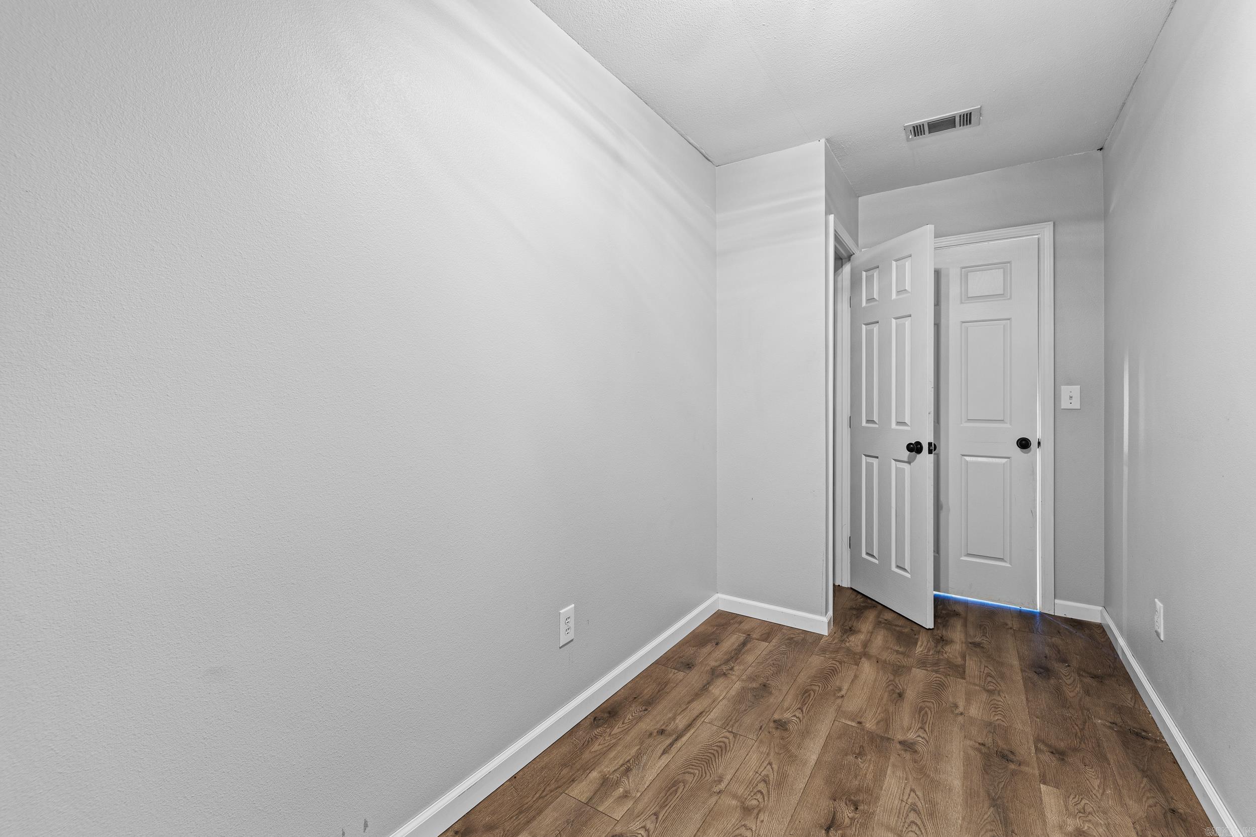 FIELDS FARM - Residential