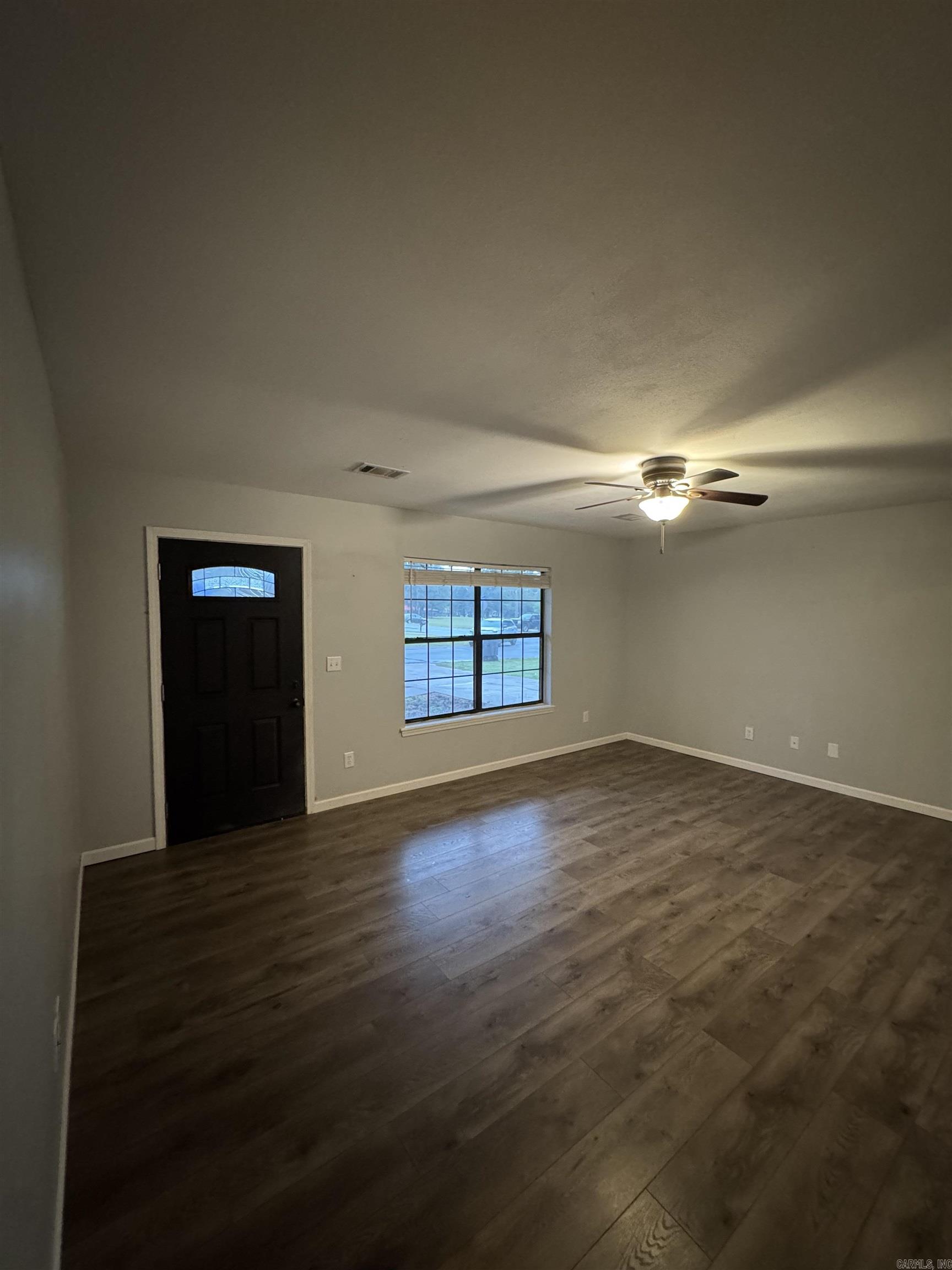 FIELDS FARM - Residential