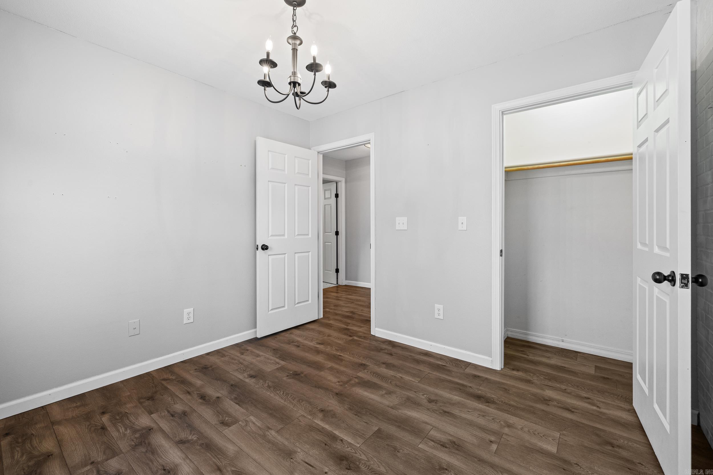 FIELDS FARM - Residential