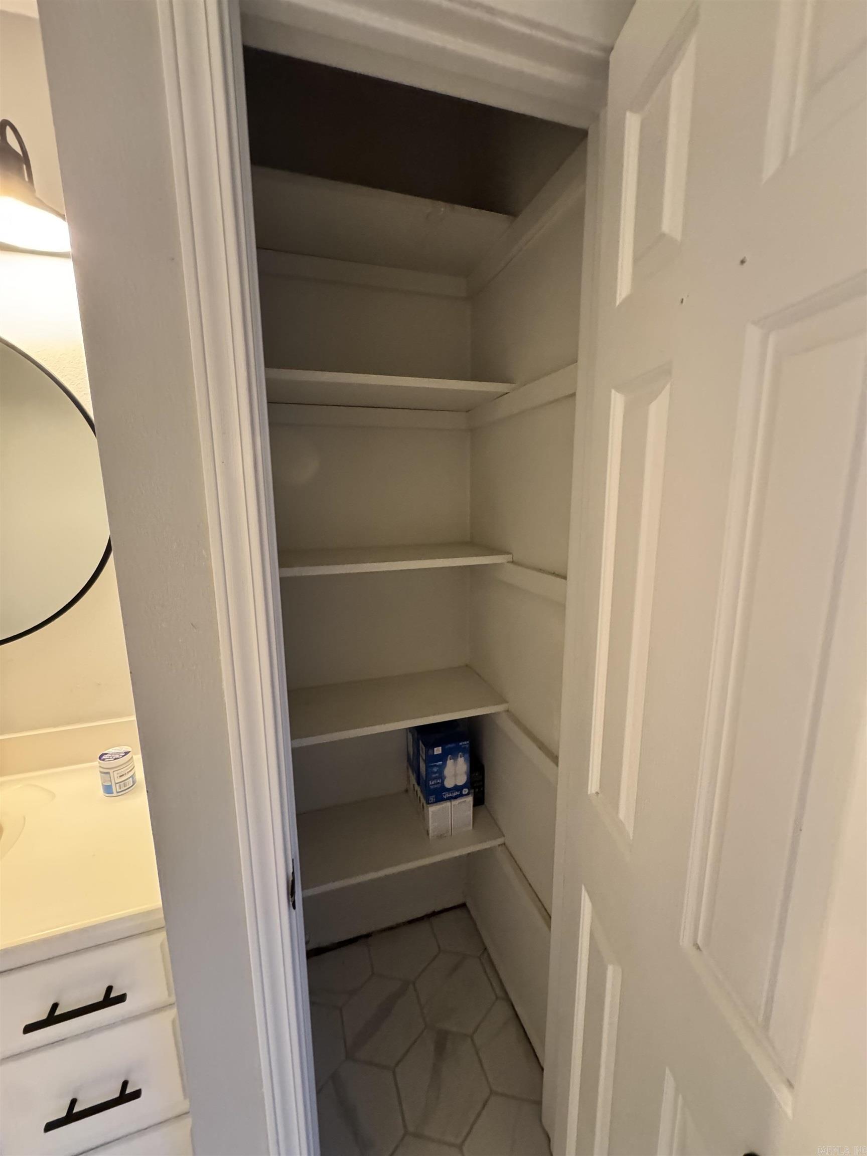 FIELDS FARM - Residential