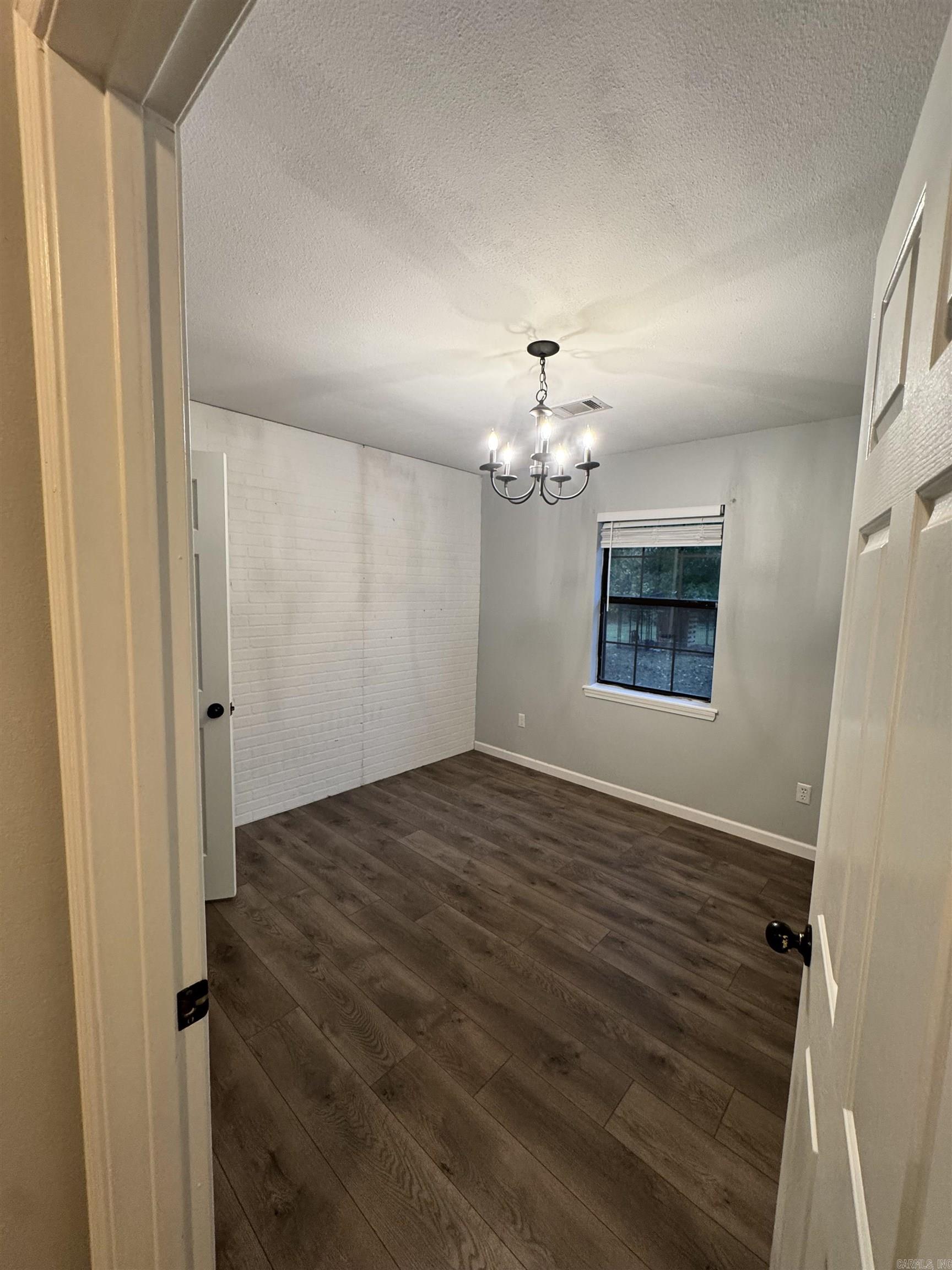 FIELDS FARM - Residential