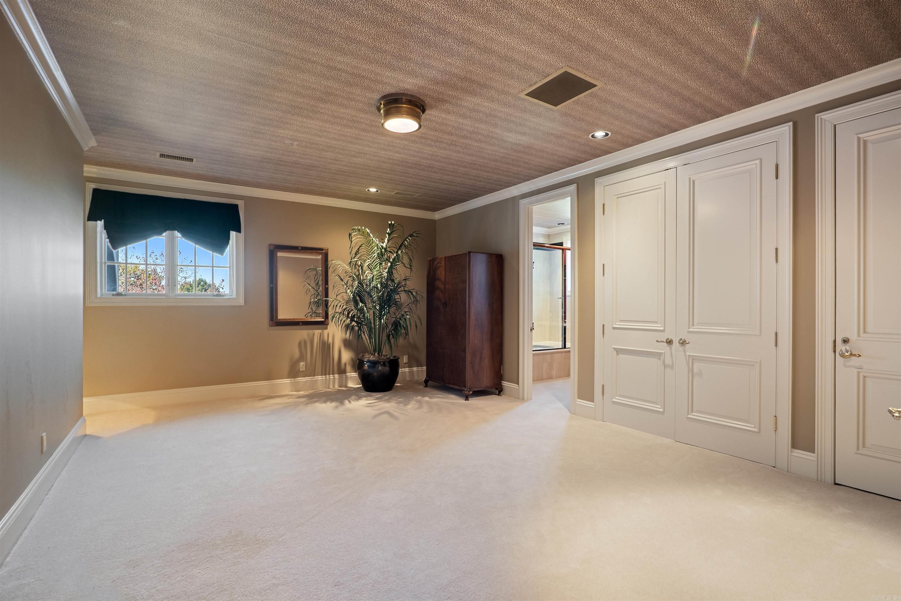 Ridgepointe - Residential