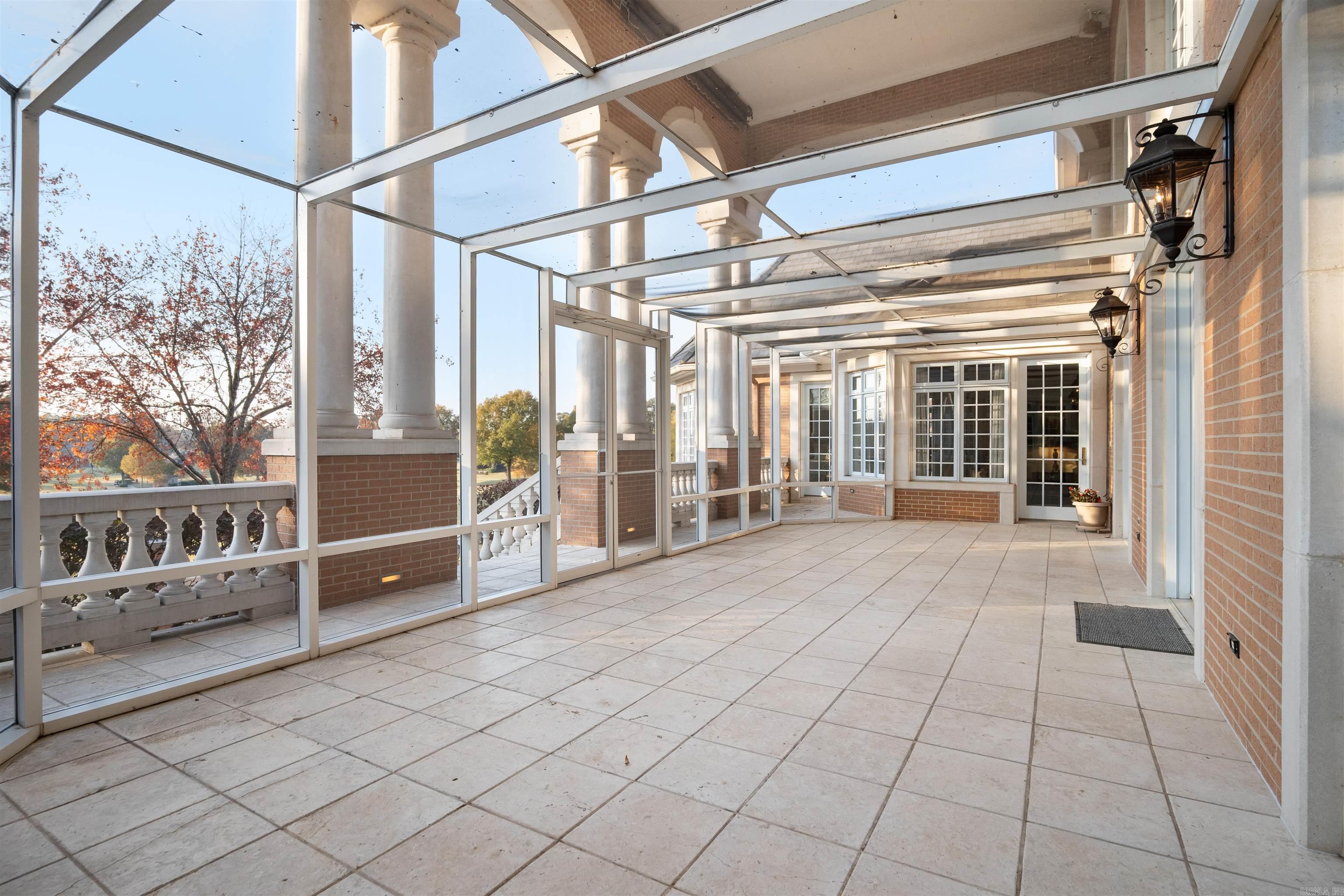 Ridgepointe - Residential