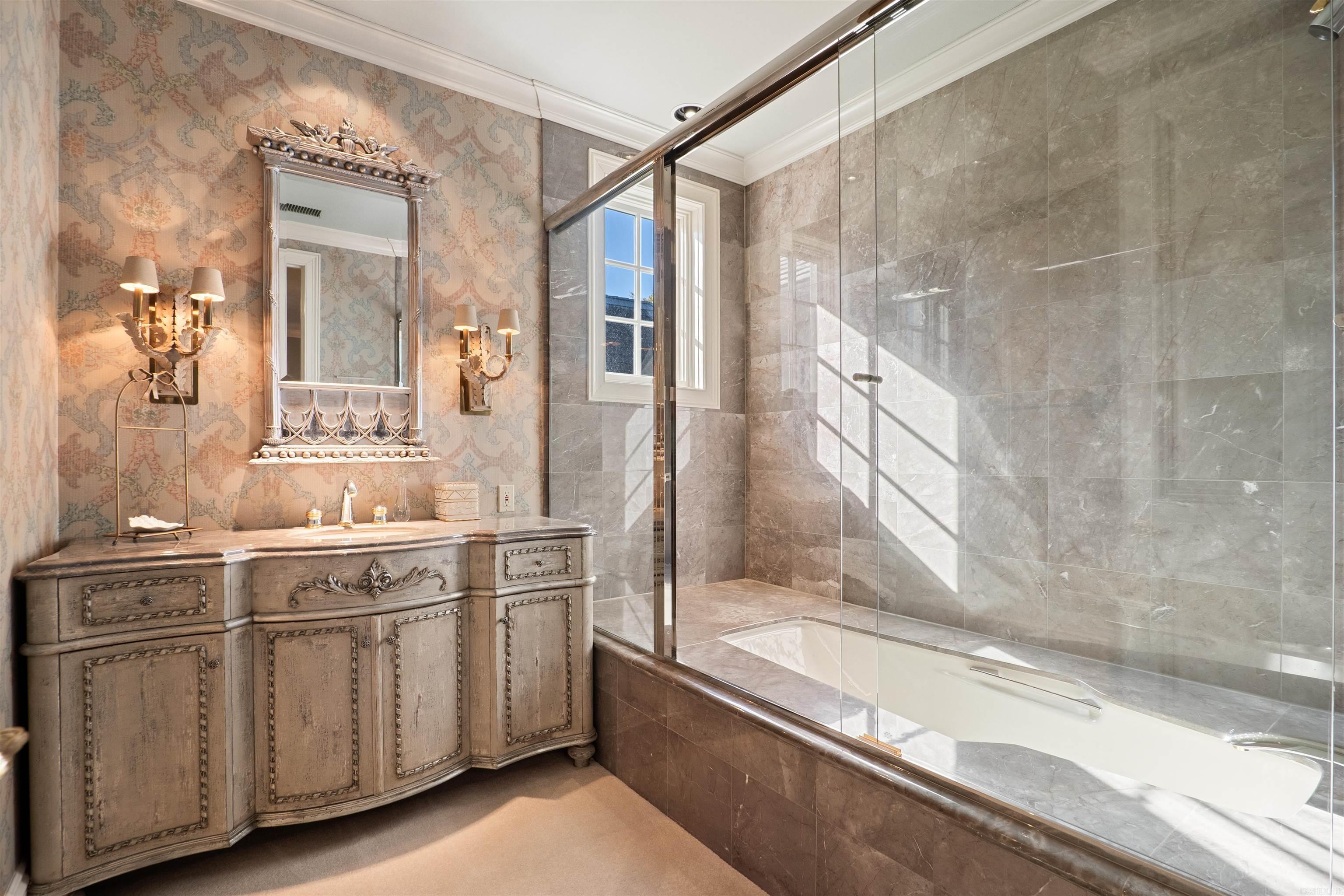 Ridgepointe - Residential