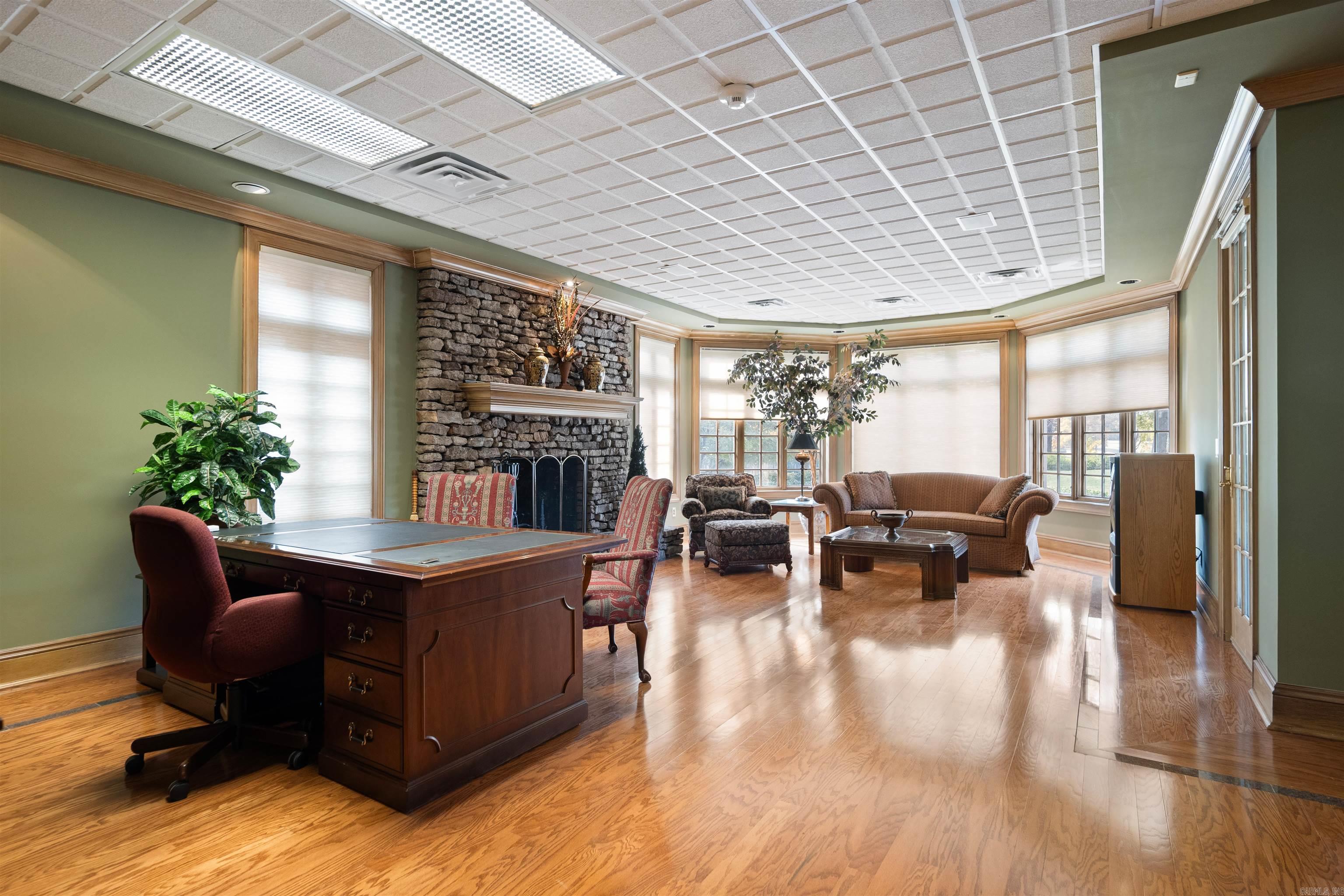 Ridgepointe - Residential