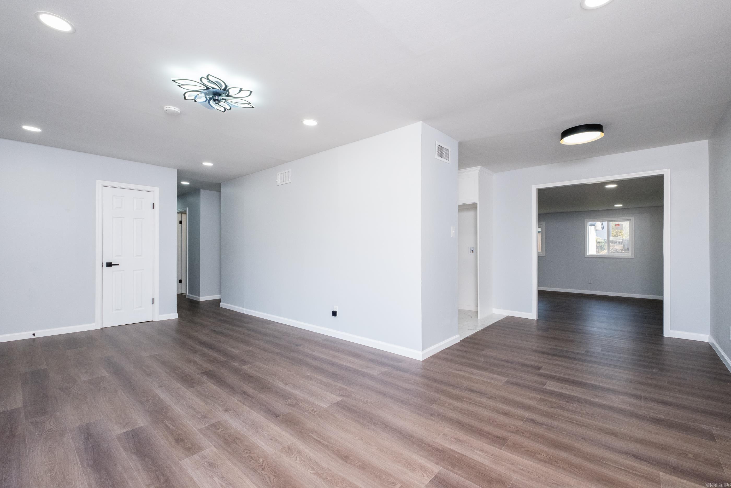 SUNNYMEADE - Residential