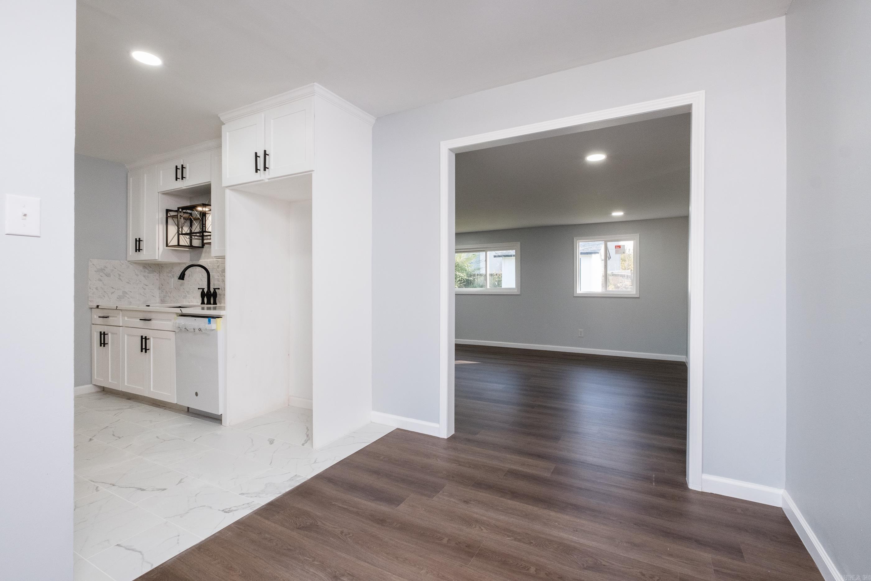 SUNNYMEADE - Residential