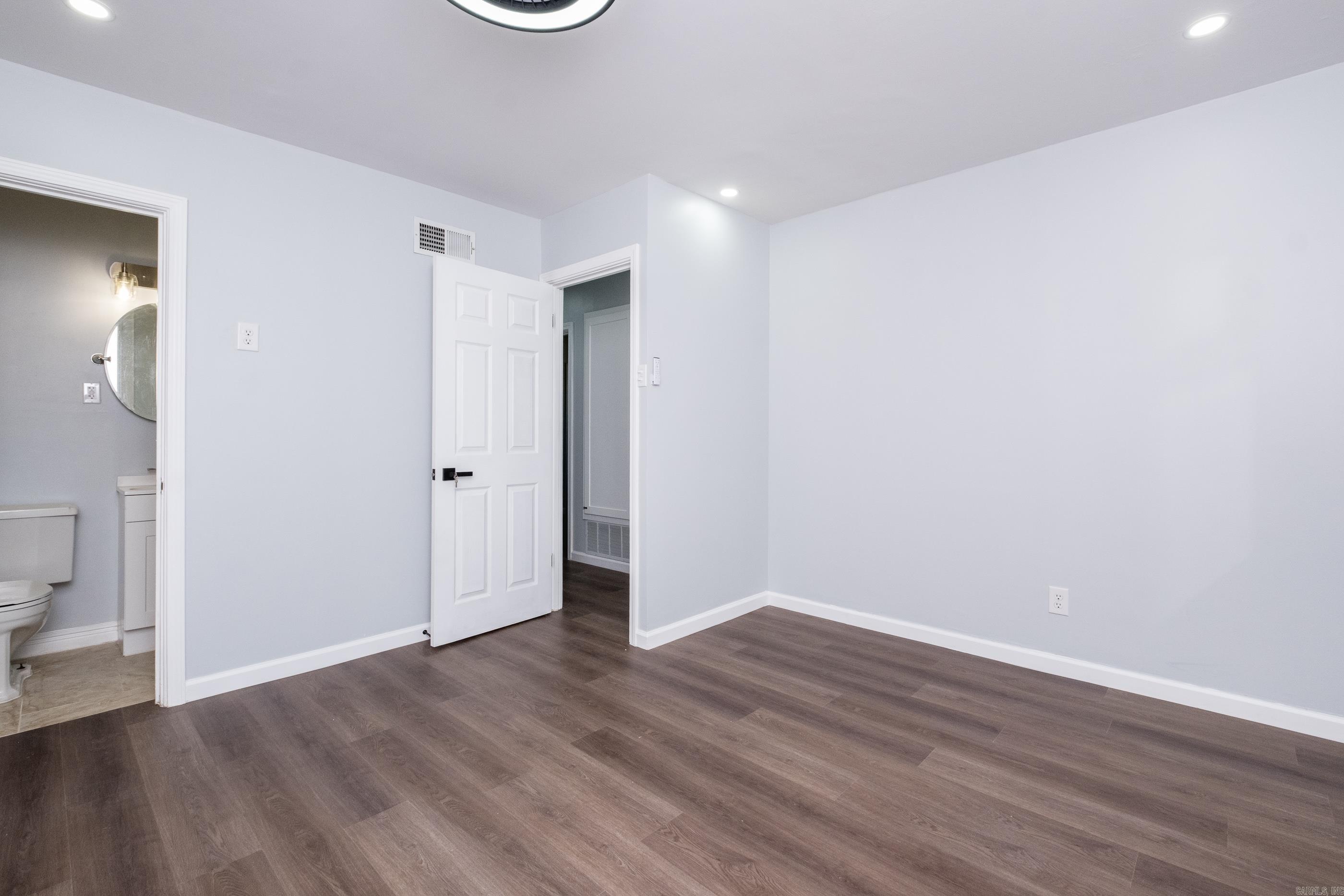 SUNNYMEADE - Residential