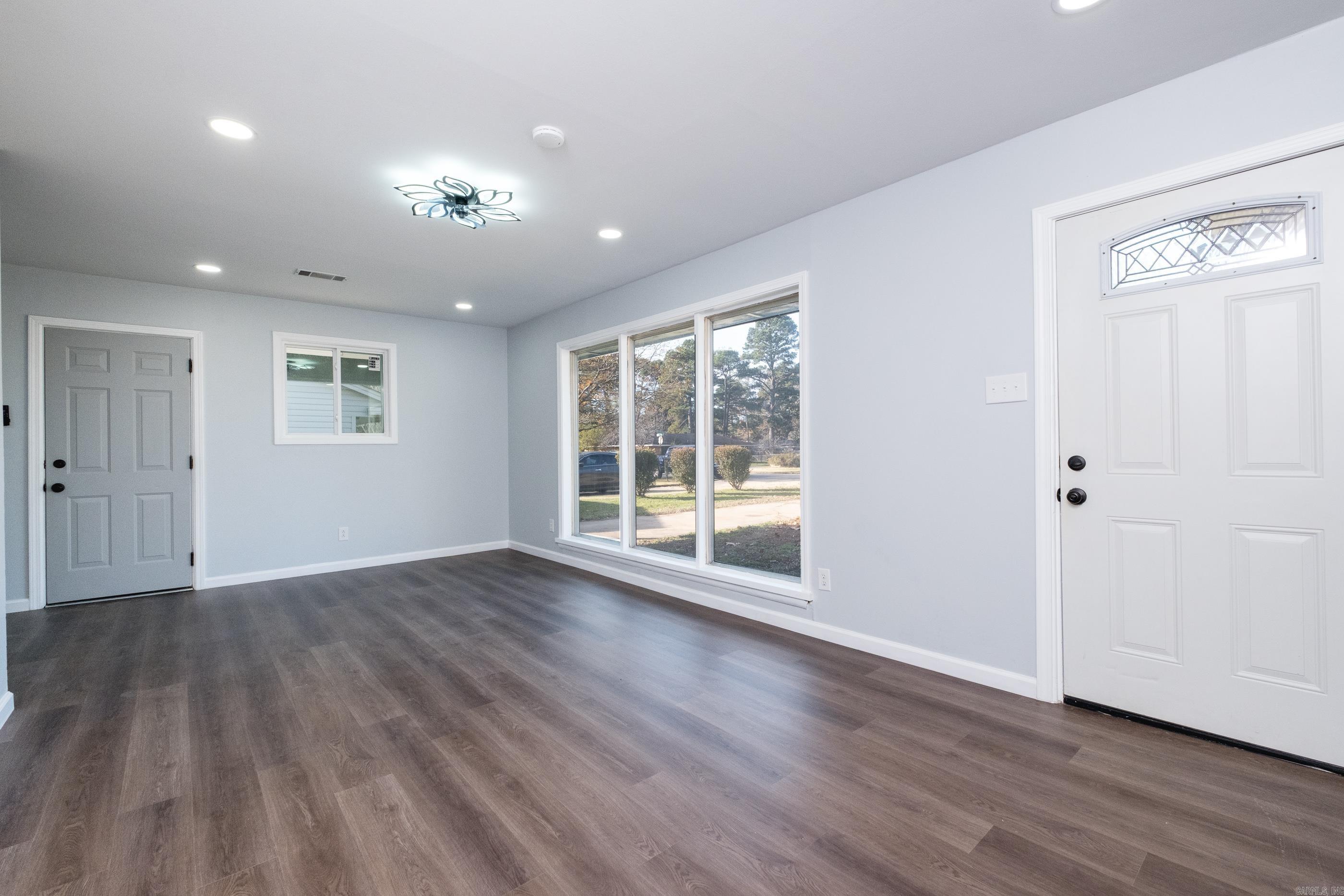 SUNNYMEADE - Residential