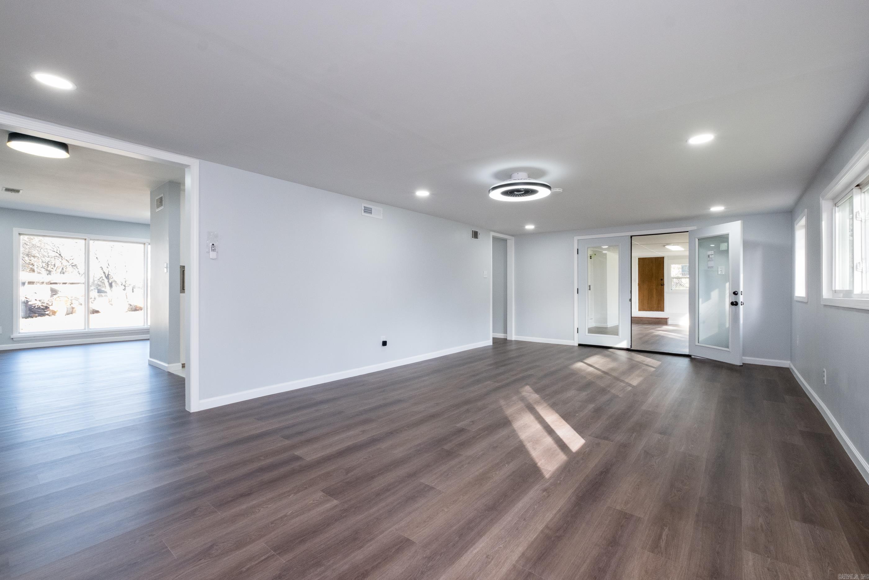 SUNNYMEADE - Residential