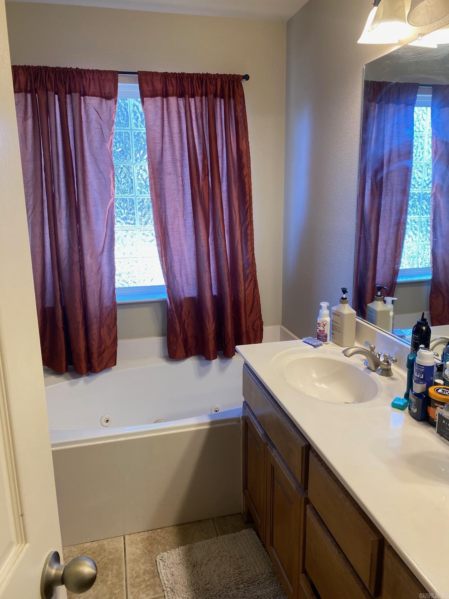 MAPLE CREEK FARMS - Residential