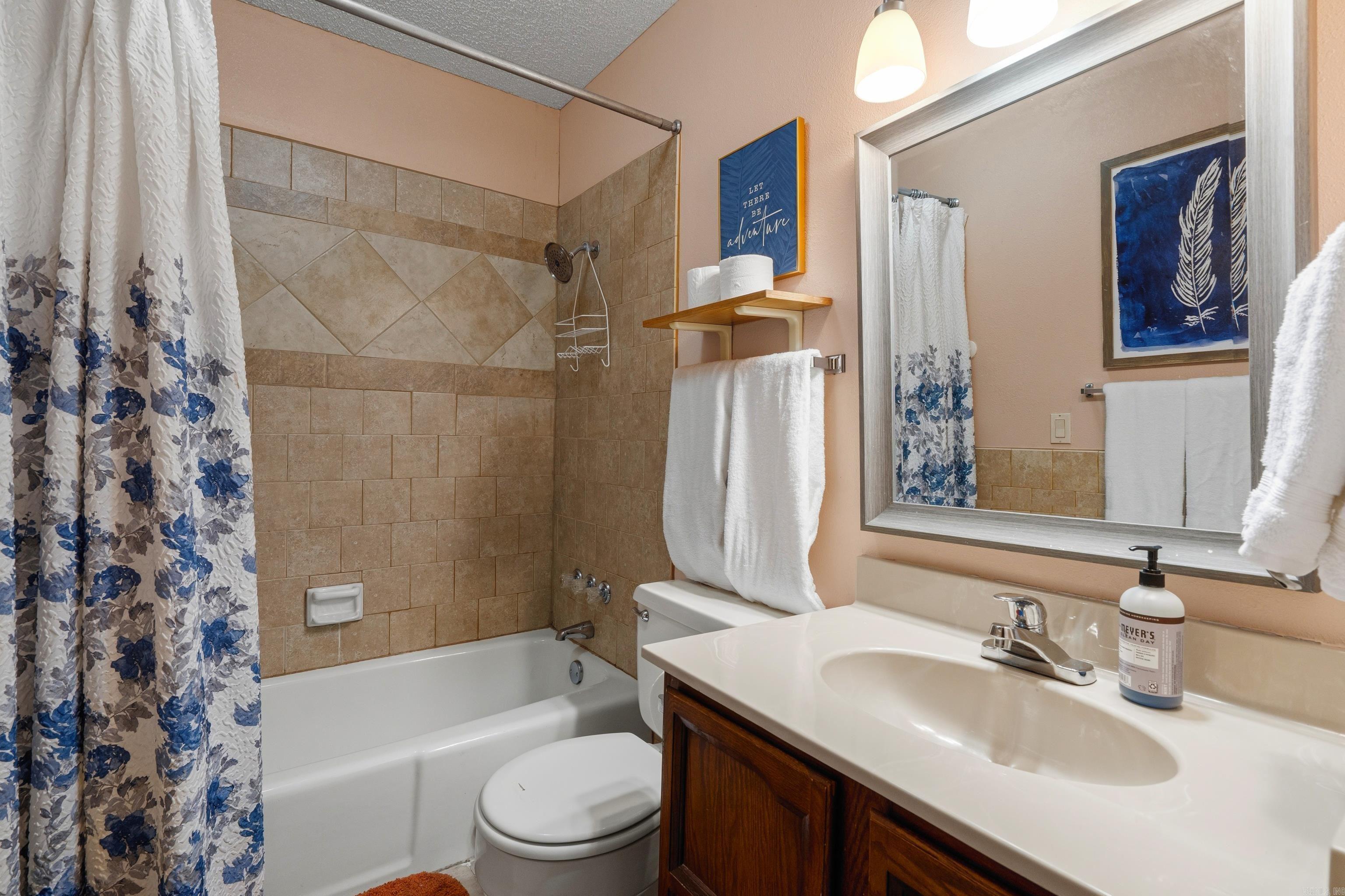 Madrid Courts - Residential