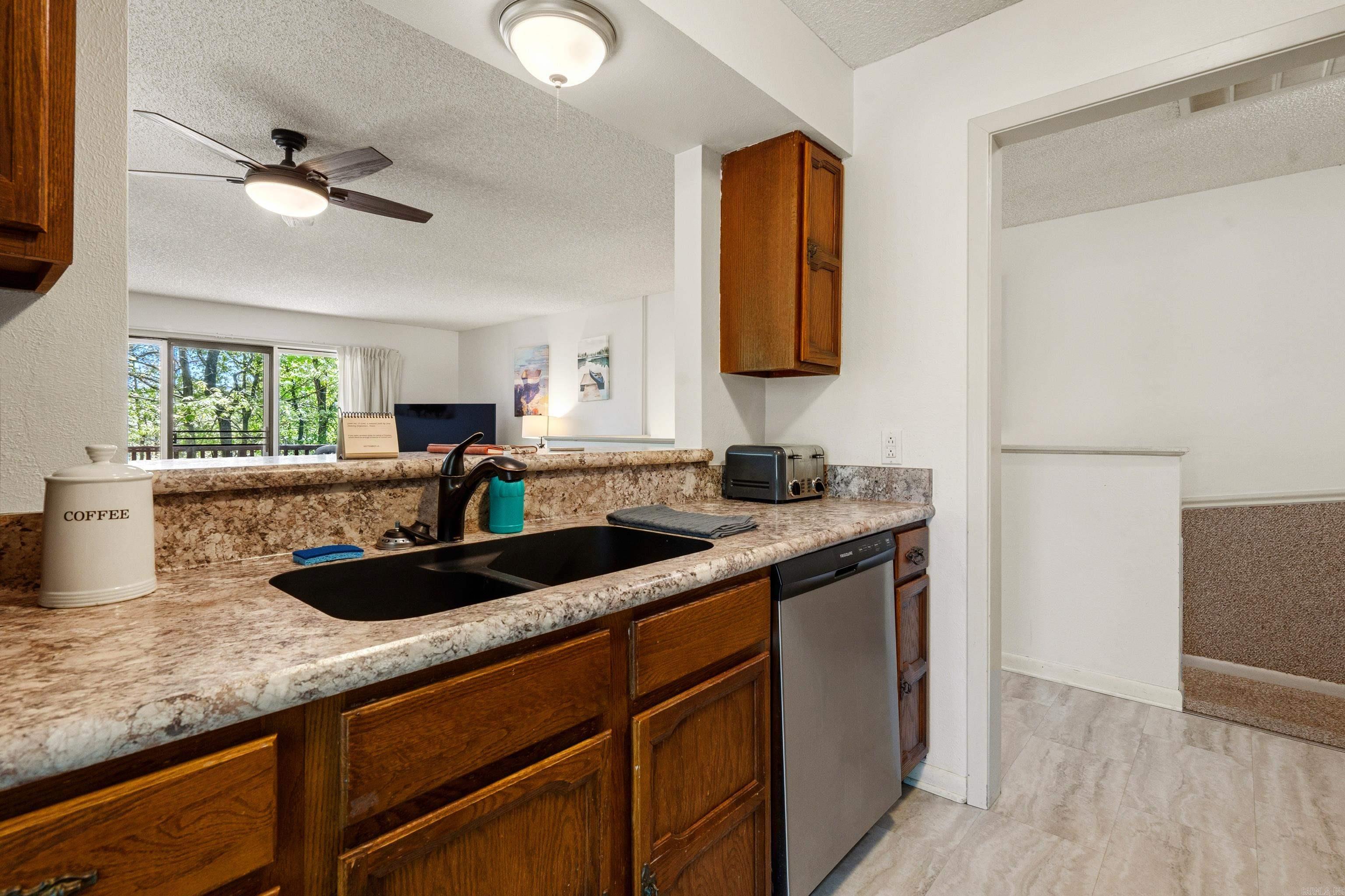 Madrid Courts - Residential