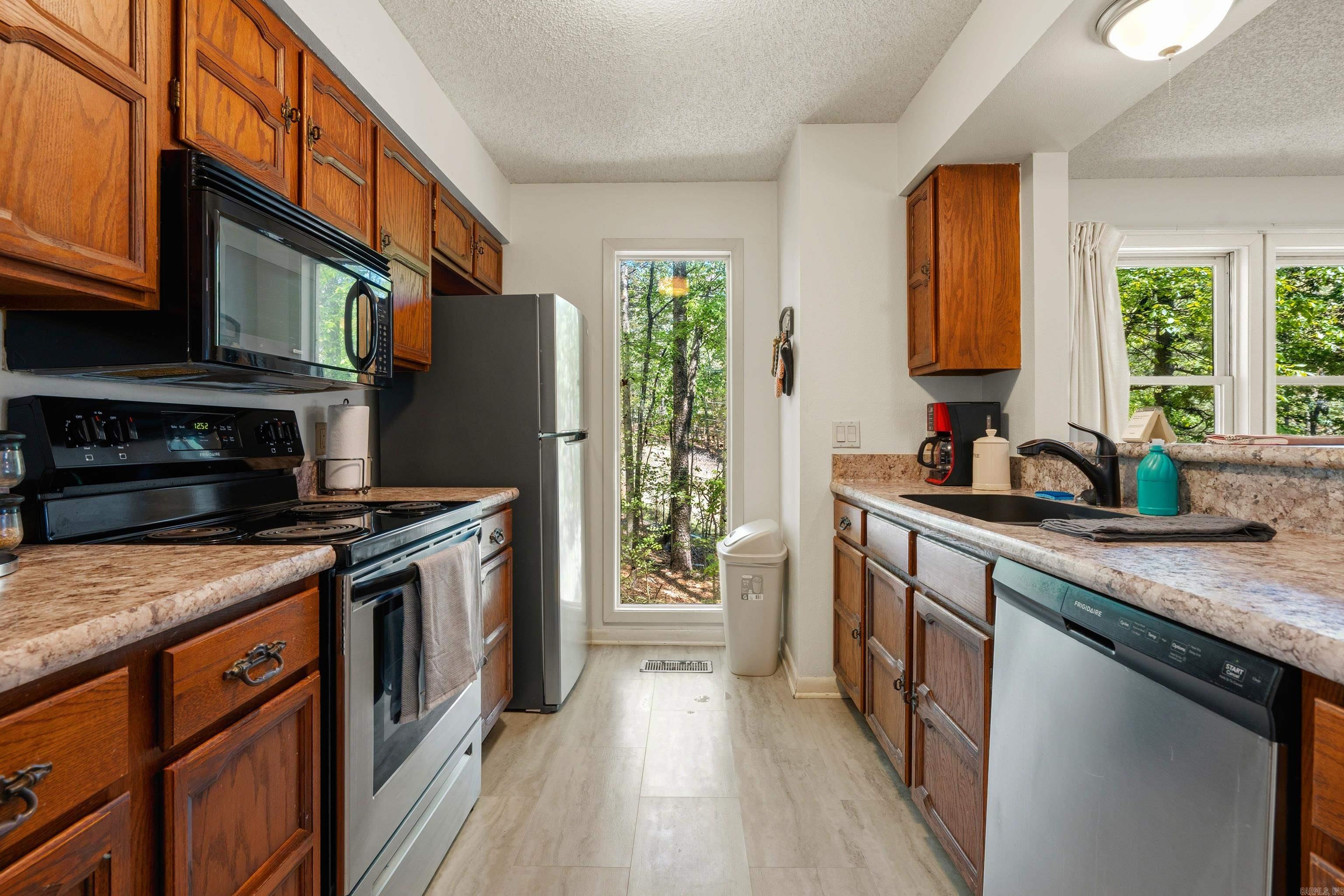 Madrid Courts - Residential