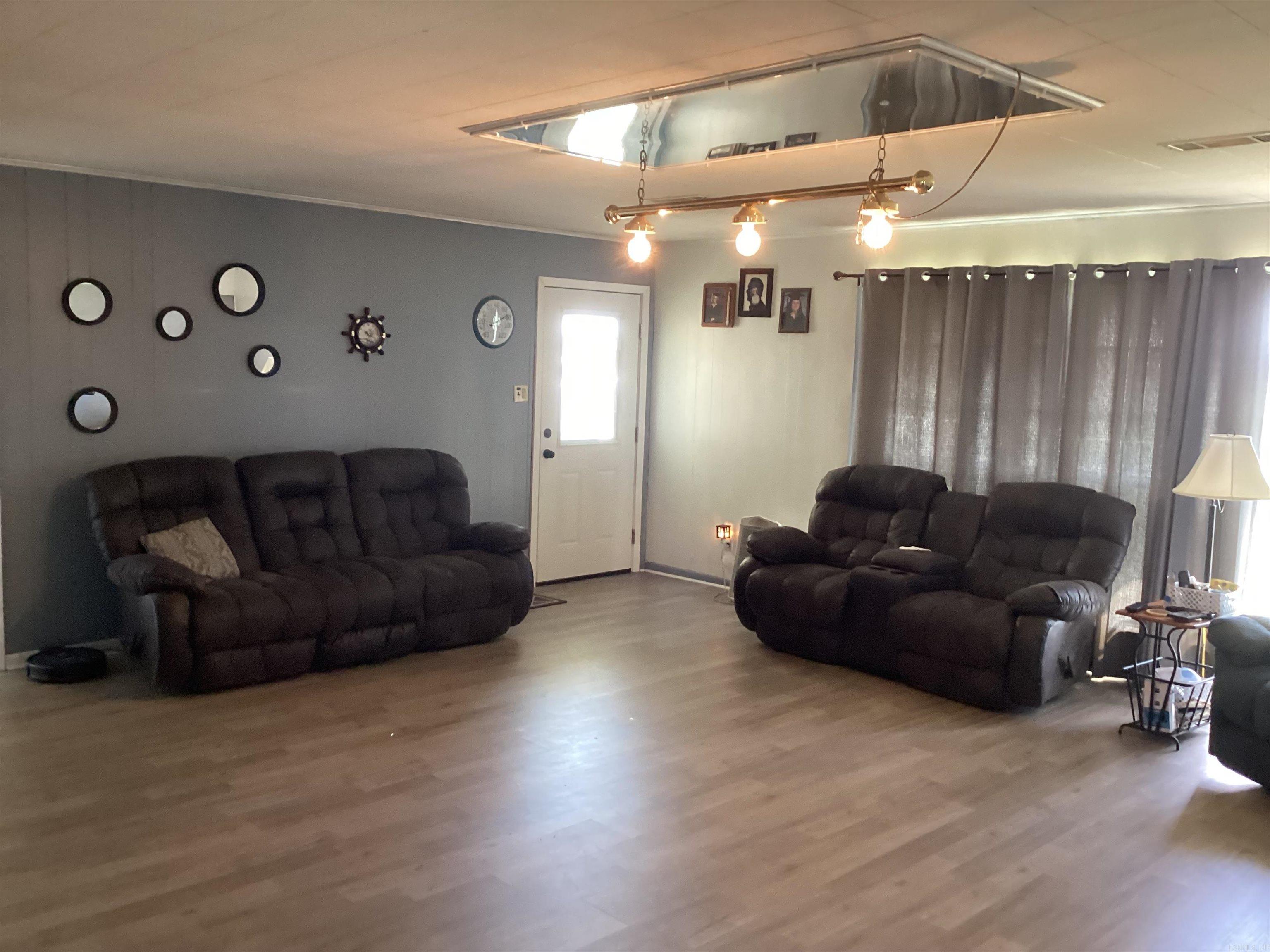 ARKANSAS HGTS - Residential