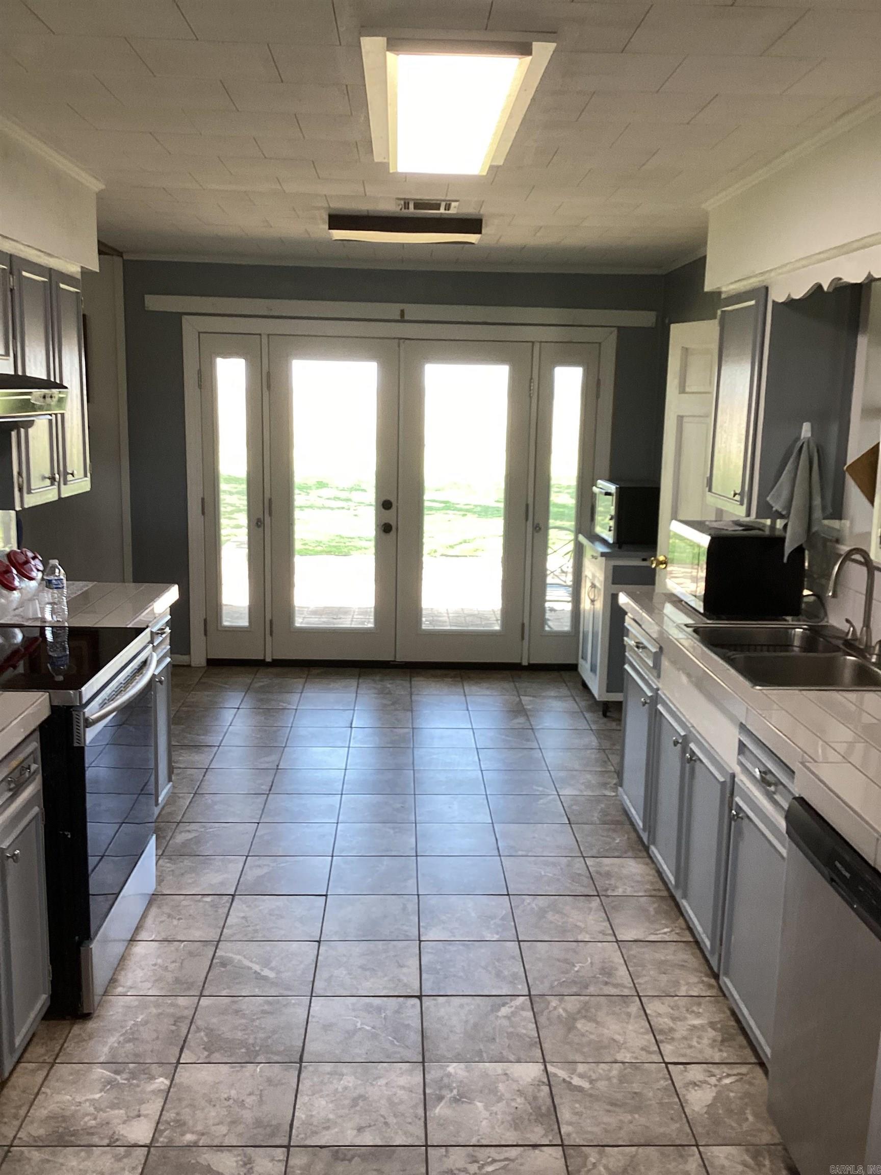 ARKANSAS HGTS - Residential