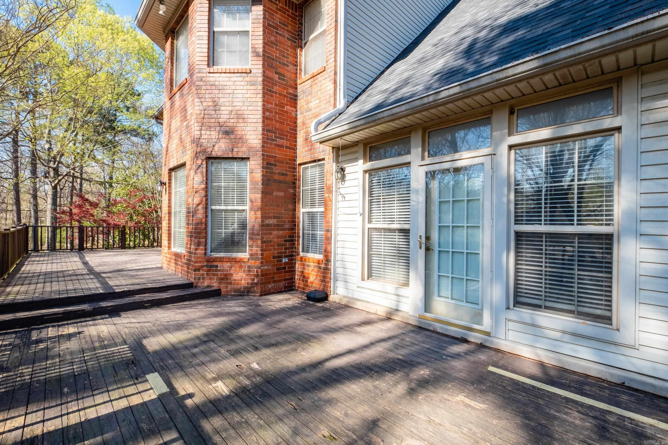 MAUMELLE CLUB MANOR TO CRYSTAL - Residential