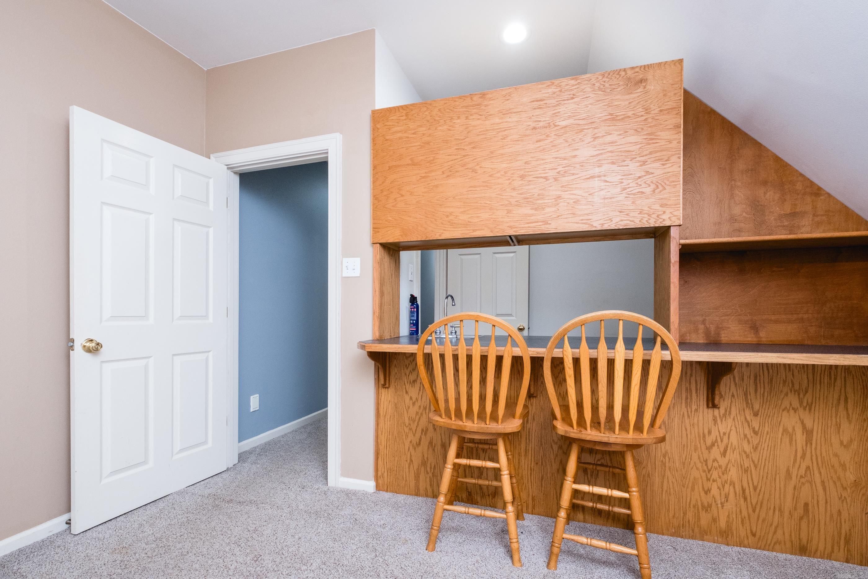 MAUMELLE CLUB MANOR TO CRYSTAL - Residential