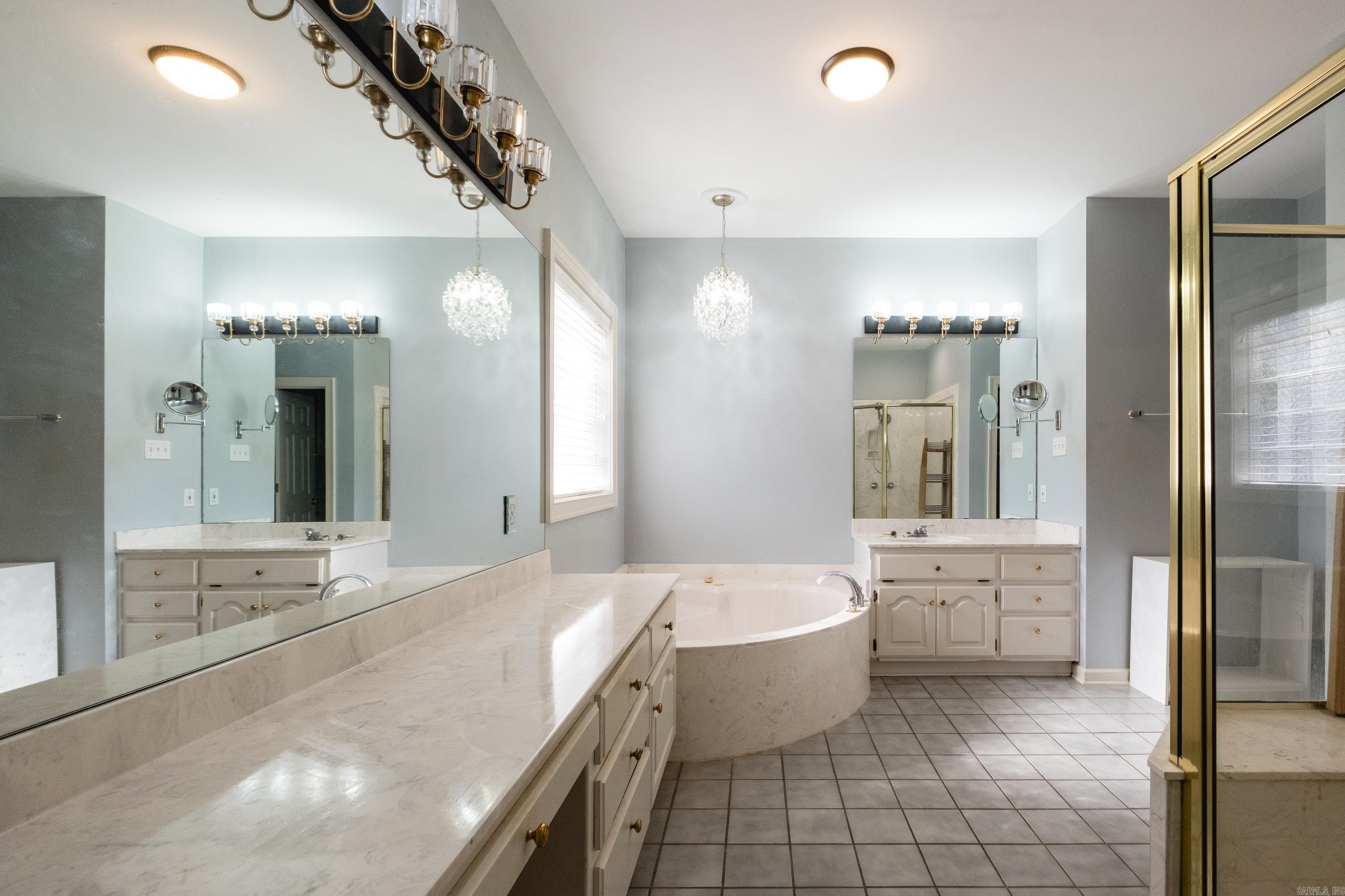 MAUMELLE CLUB MANOR TO CRYSTAL - Residential