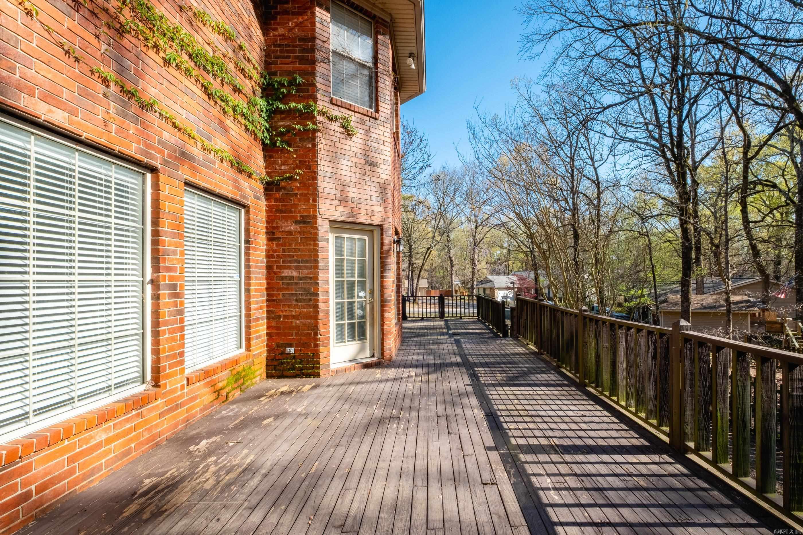 MAUMELLE CLUB MANOR TO CRYSTAL - Residential