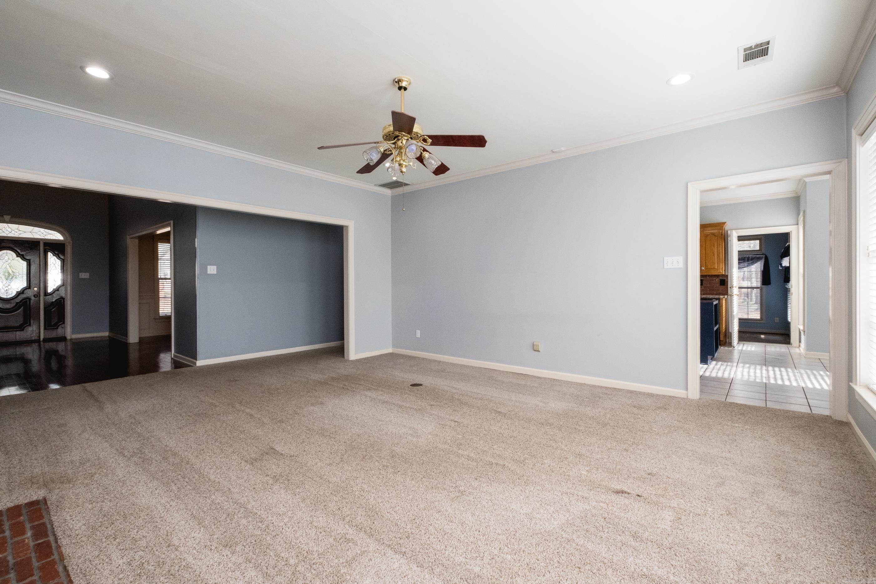 MAUMELLE CLUB MANOR TO CRYSTAL - Residential