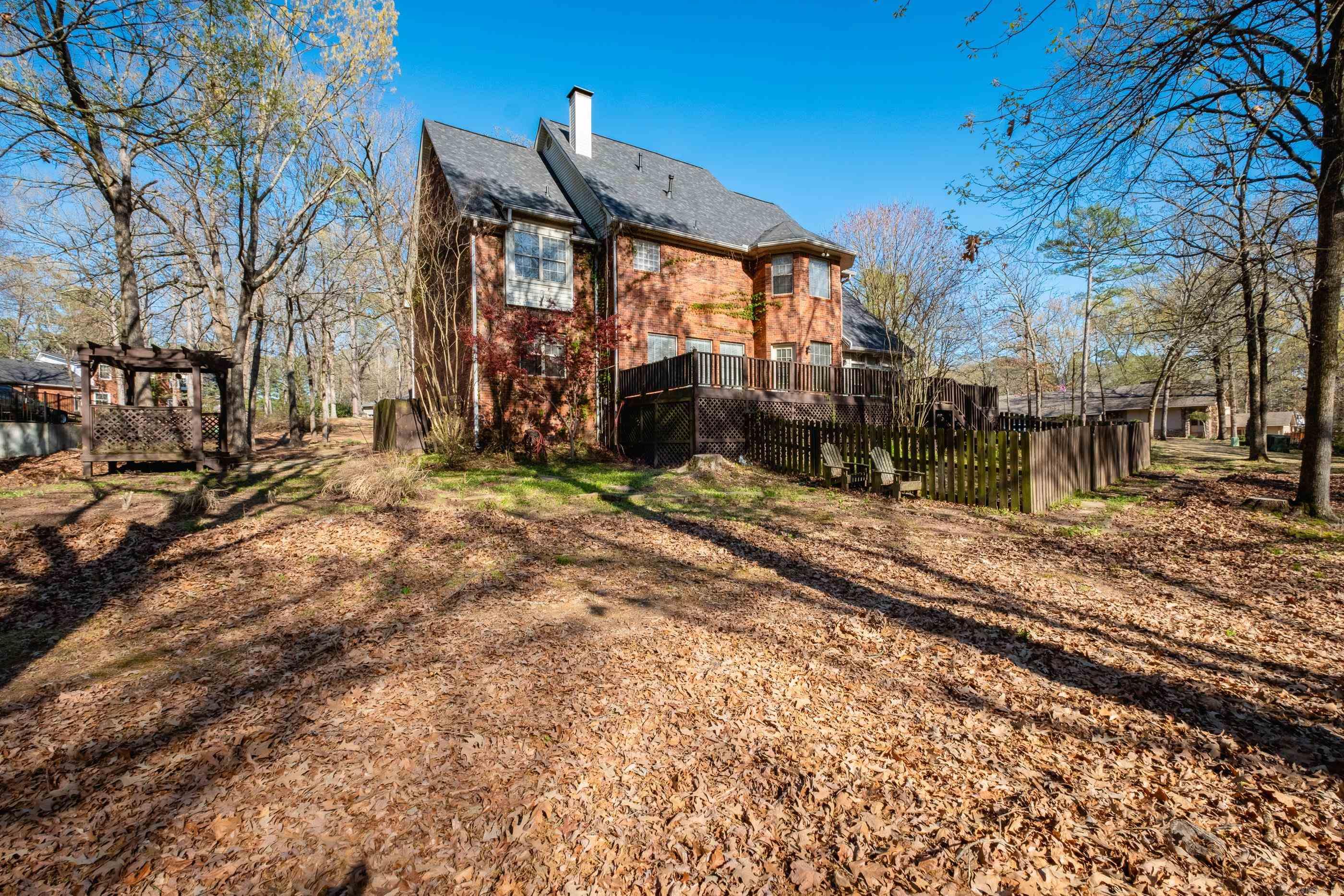 MAUMELLE CLUB MANOR TO CRYSTAL - Residential