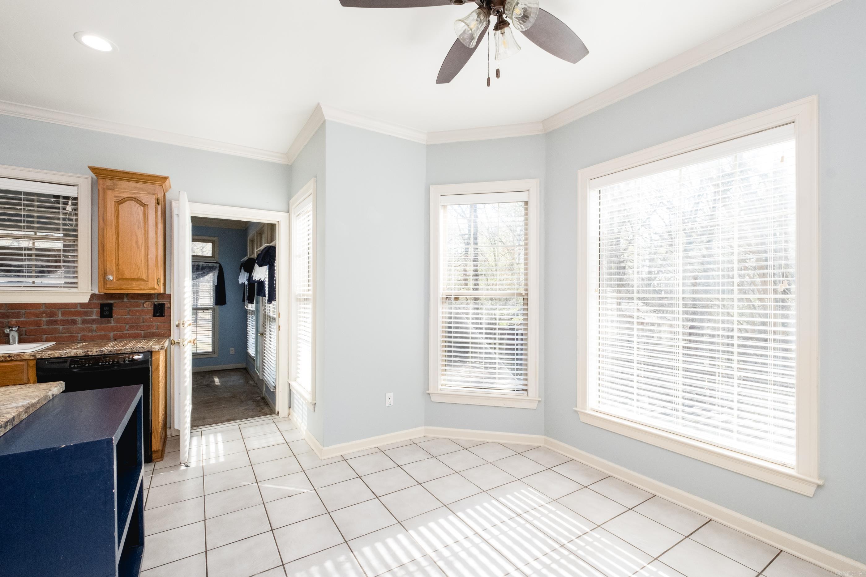 MAUMELLE CLUB MANOR TO CRYSTAL - Residential