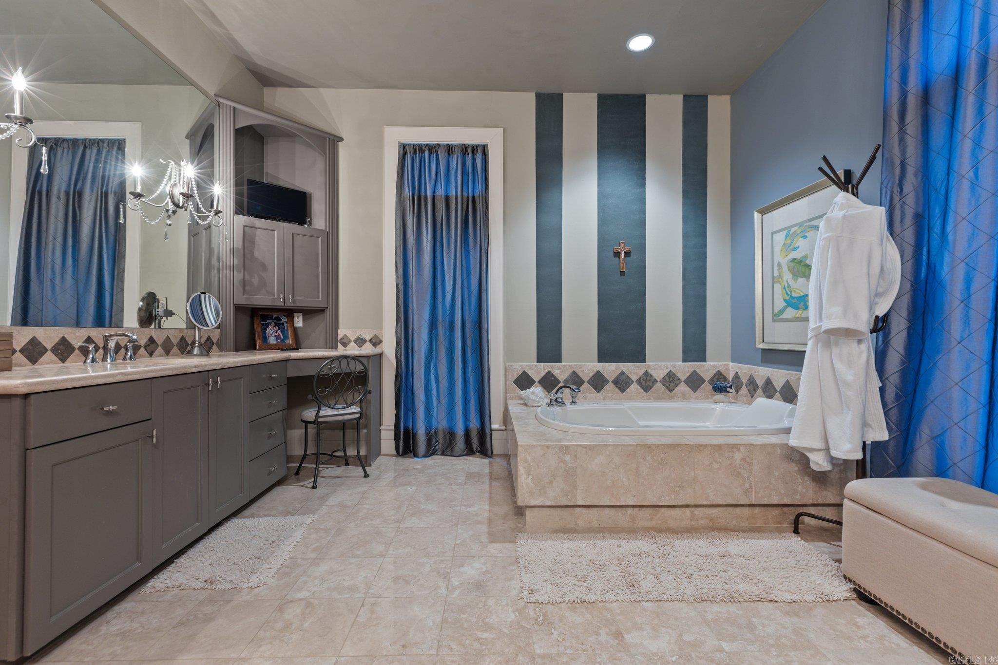 River Oaks Pointe - Residential