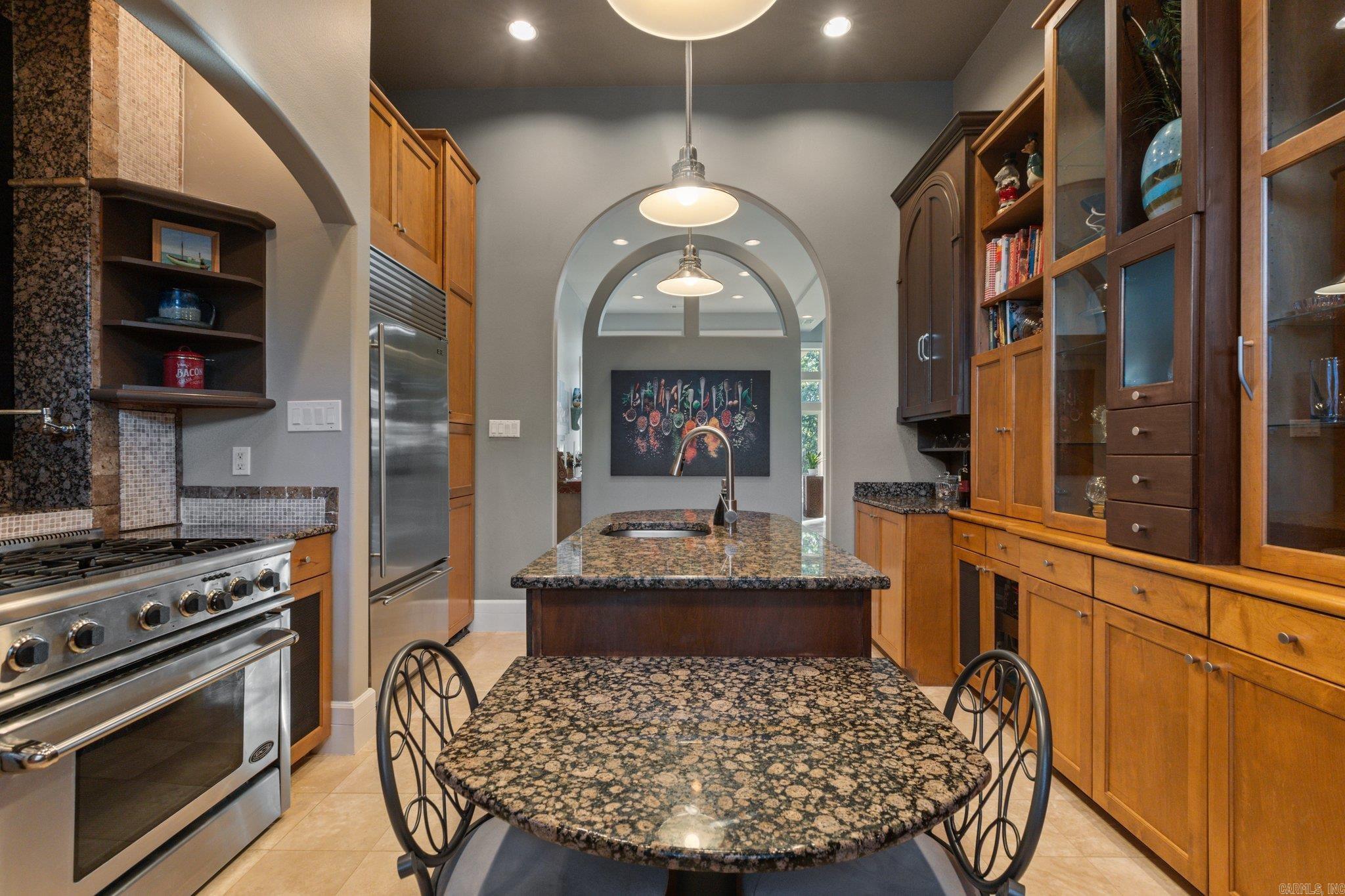 River Oaks Pointe - Residential